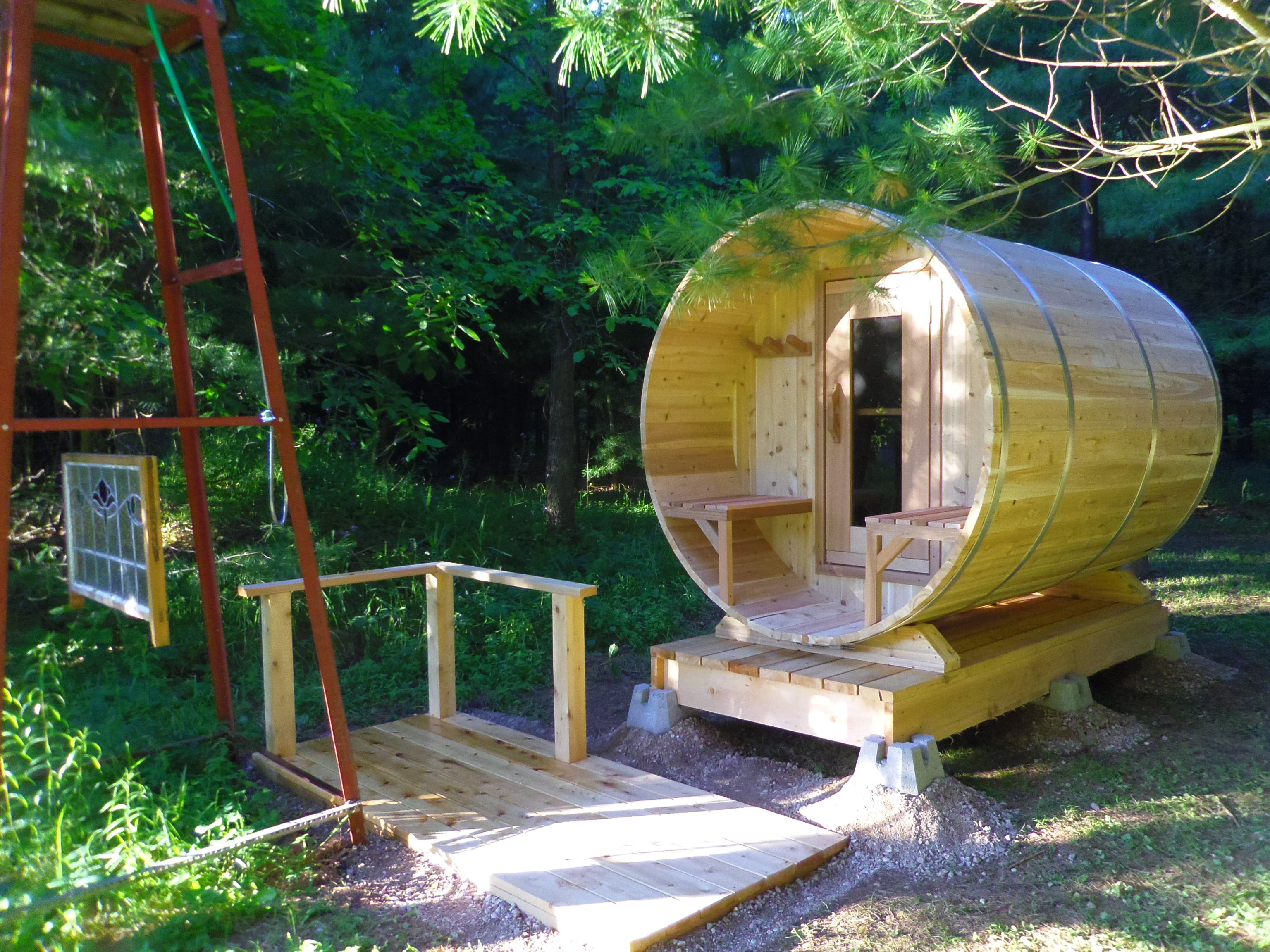 Peaceful cabininthewoods 50 acre private forest Guesthouses for