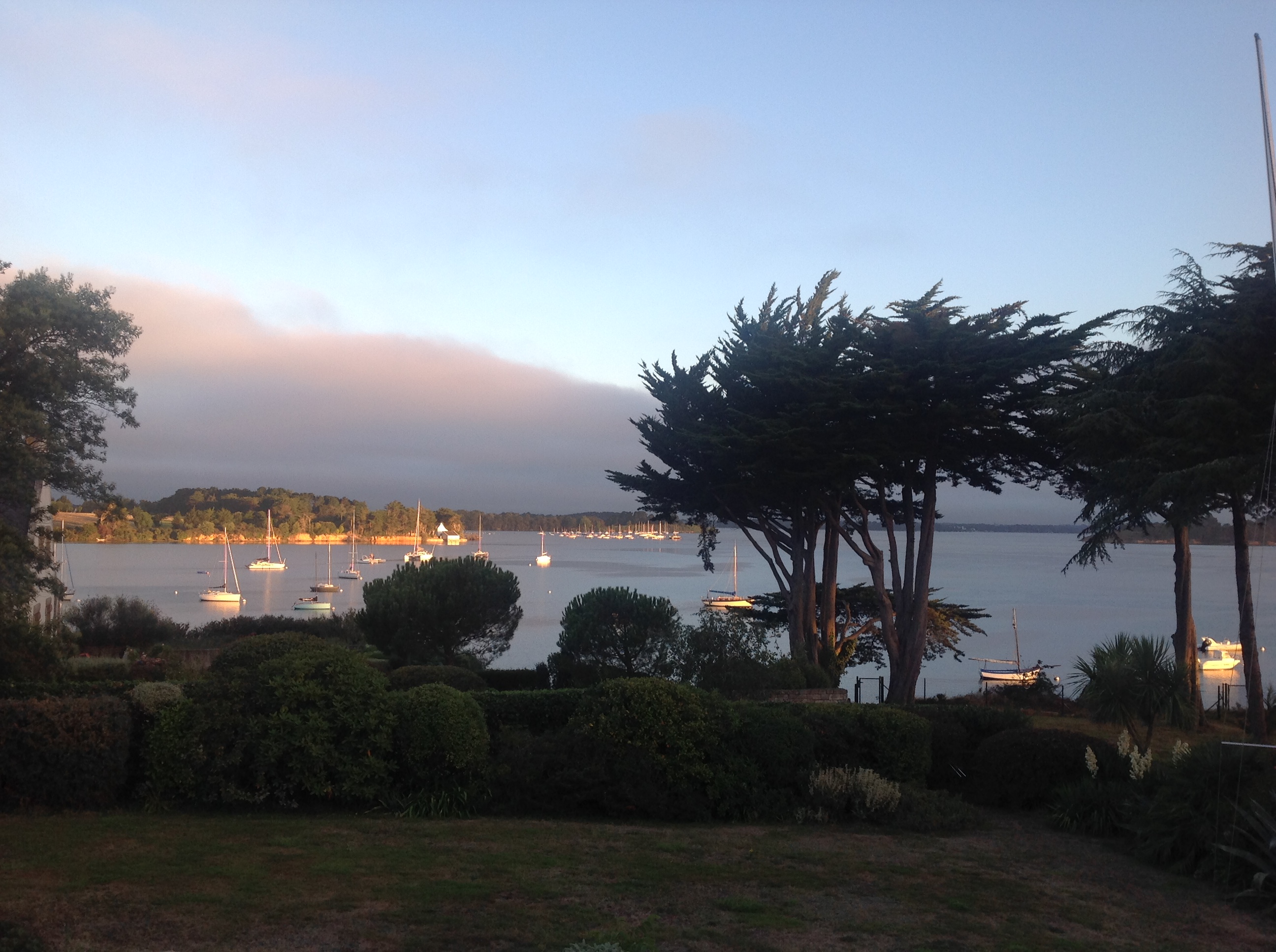 L'ESCALE: Apartment overlooking the Gulf of Morbihan