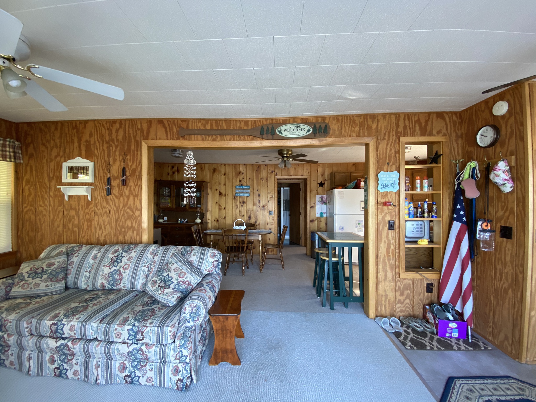 Cozy Cottage on Portage Lake, great for sledders Cottages for Rent in