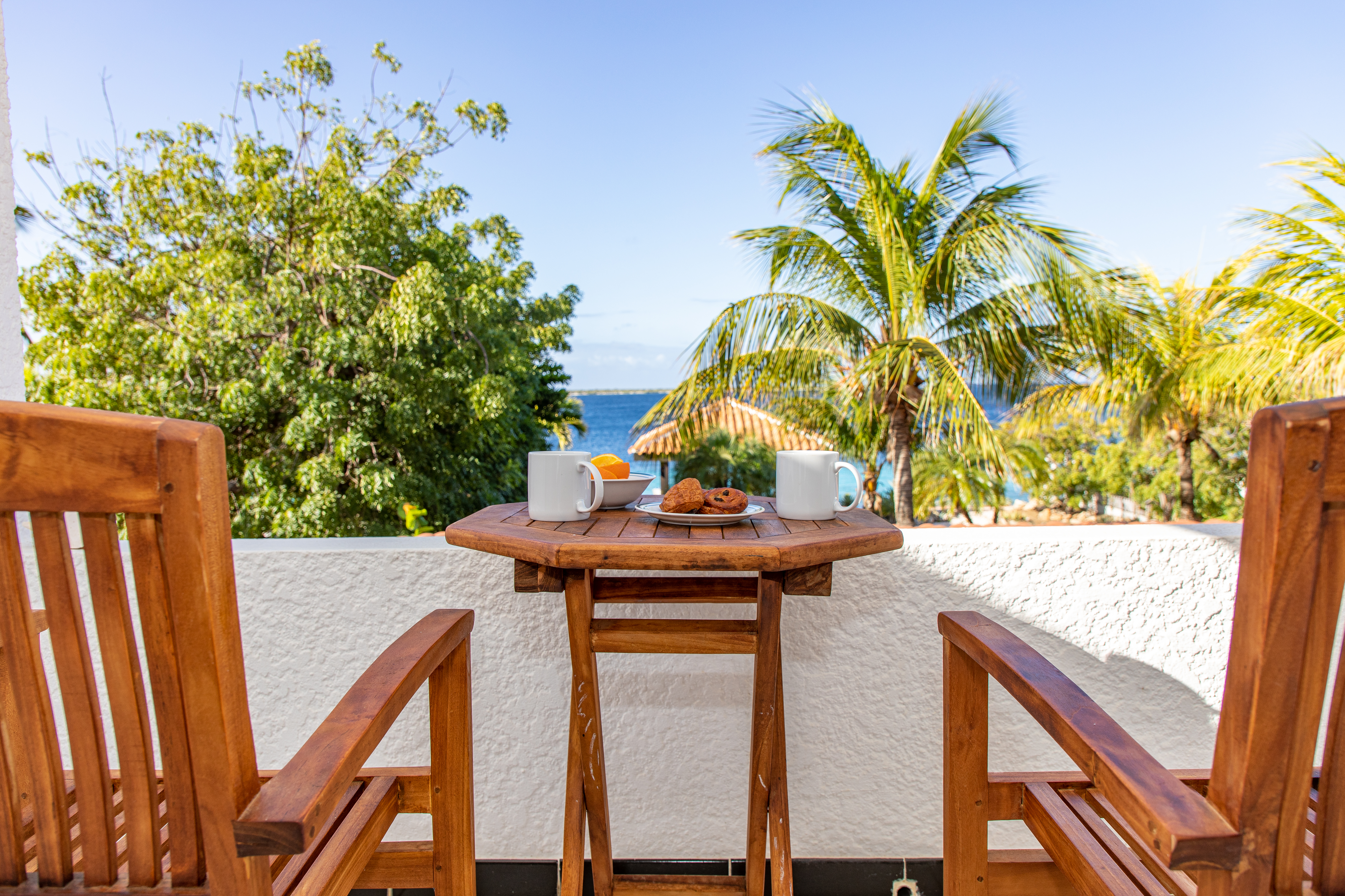 Ocenfront studio apartmentt at Cliff Haven Villa