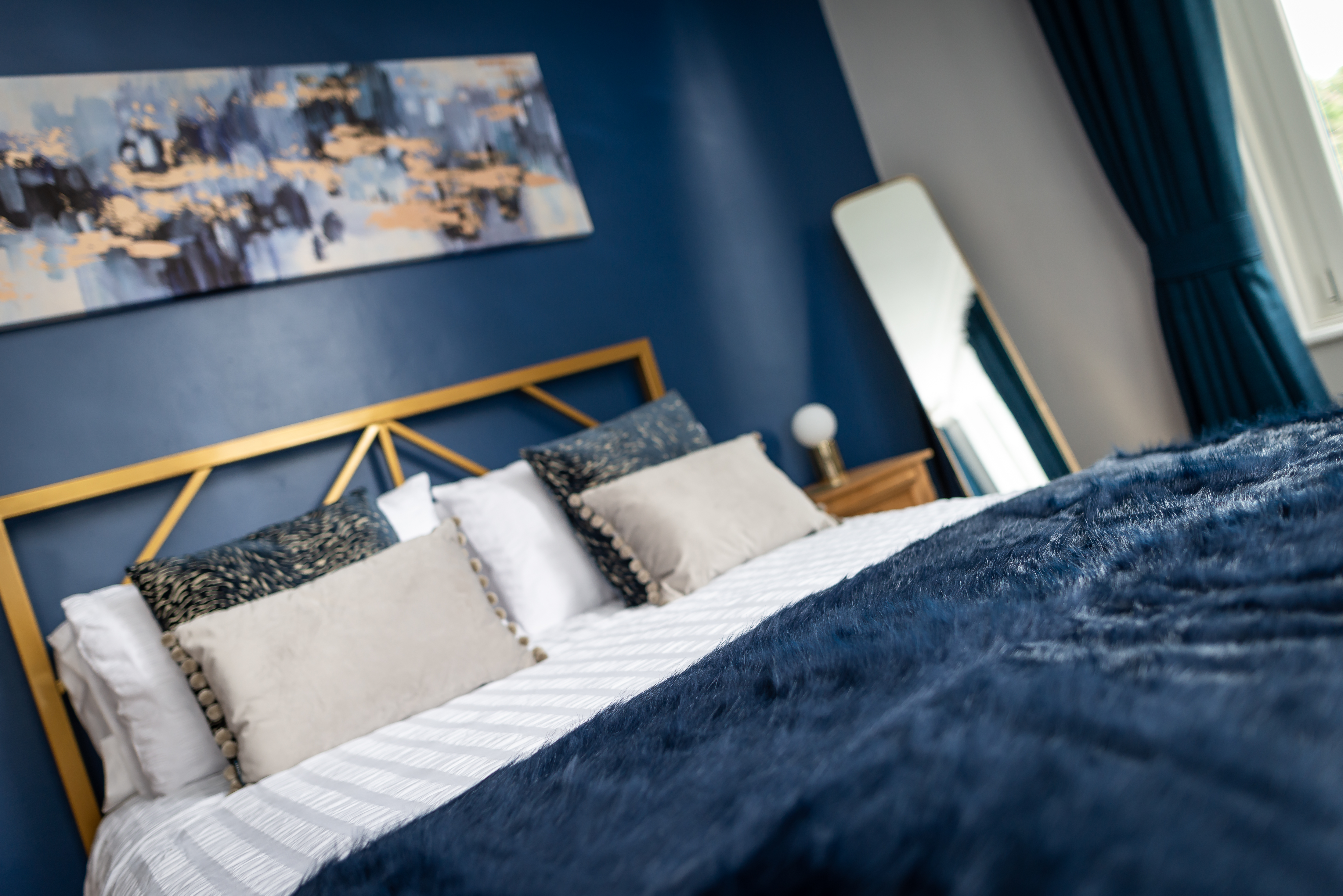 * NEW * Stunning quiet apartment by the sea