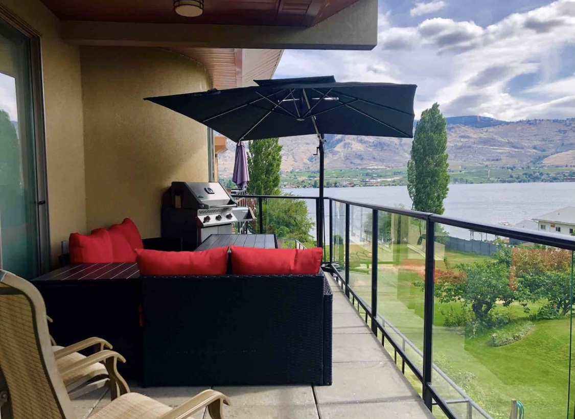 Waterfront Osoyoos 3 Bedroom Condo