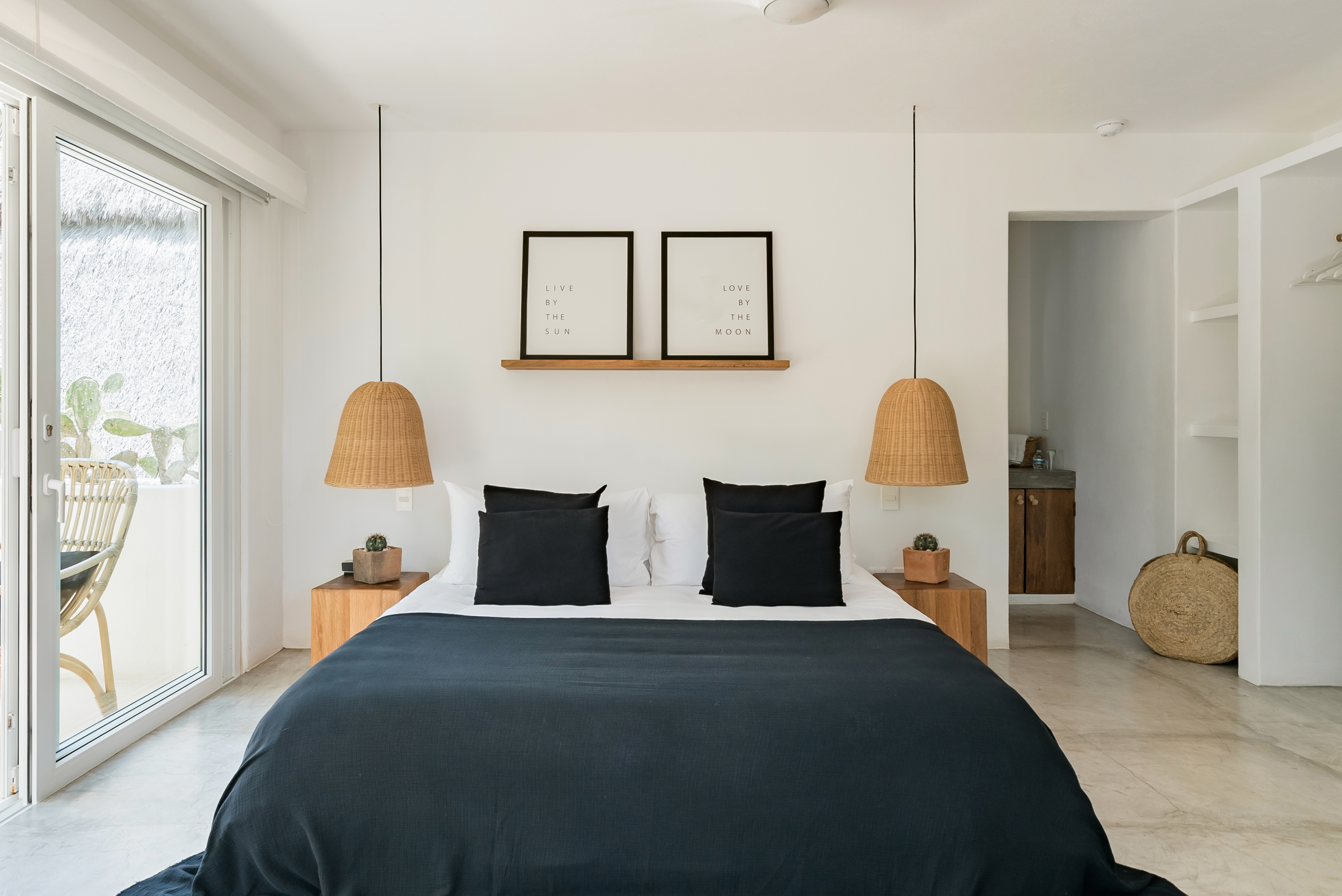 Indoor-Outdoor Living at a Cozy Flat Surrounded by Greenery