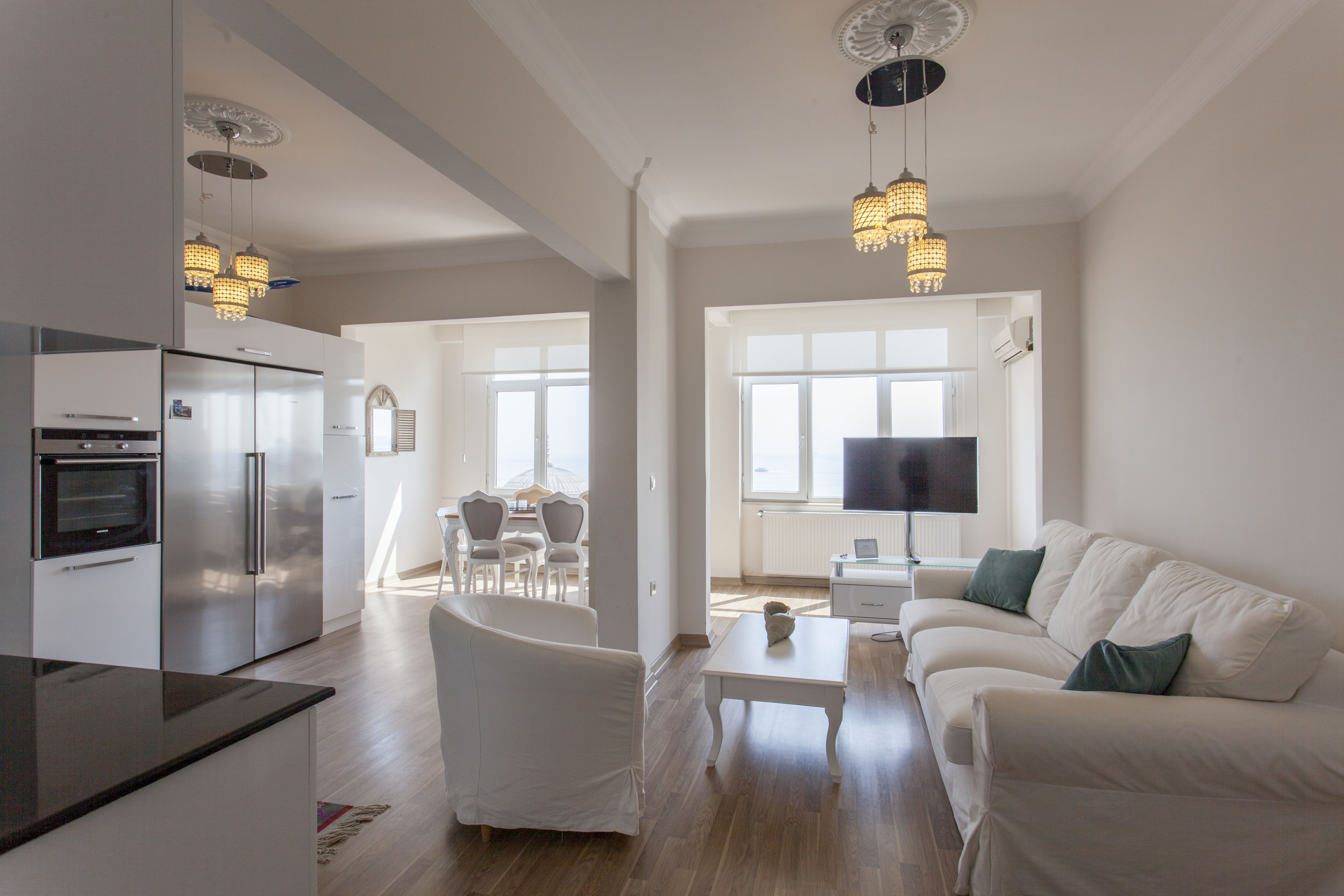 Sultanahmet Sunny Apartment with sea view