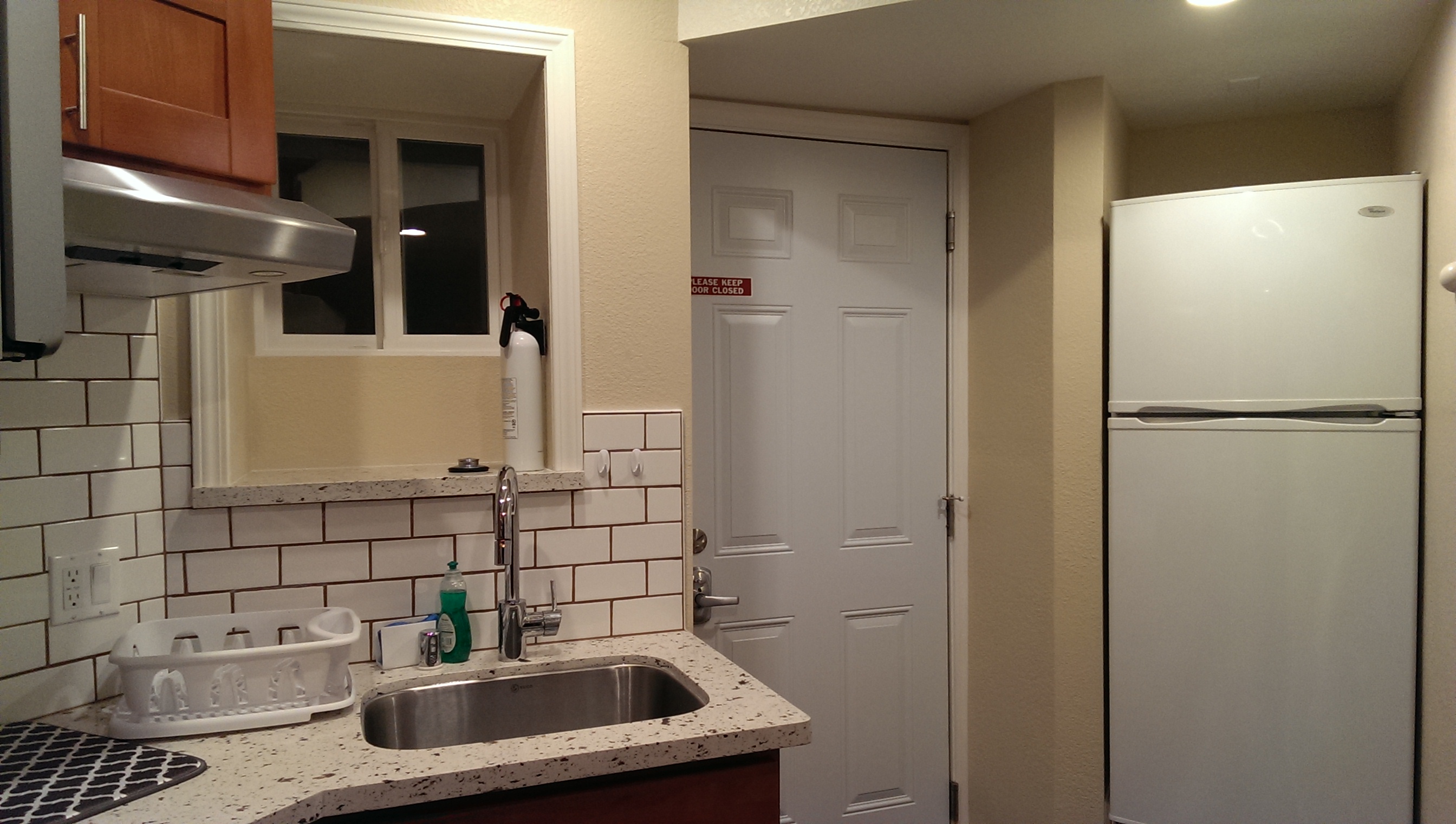 Comfy Room A with private full-bath in Parkside