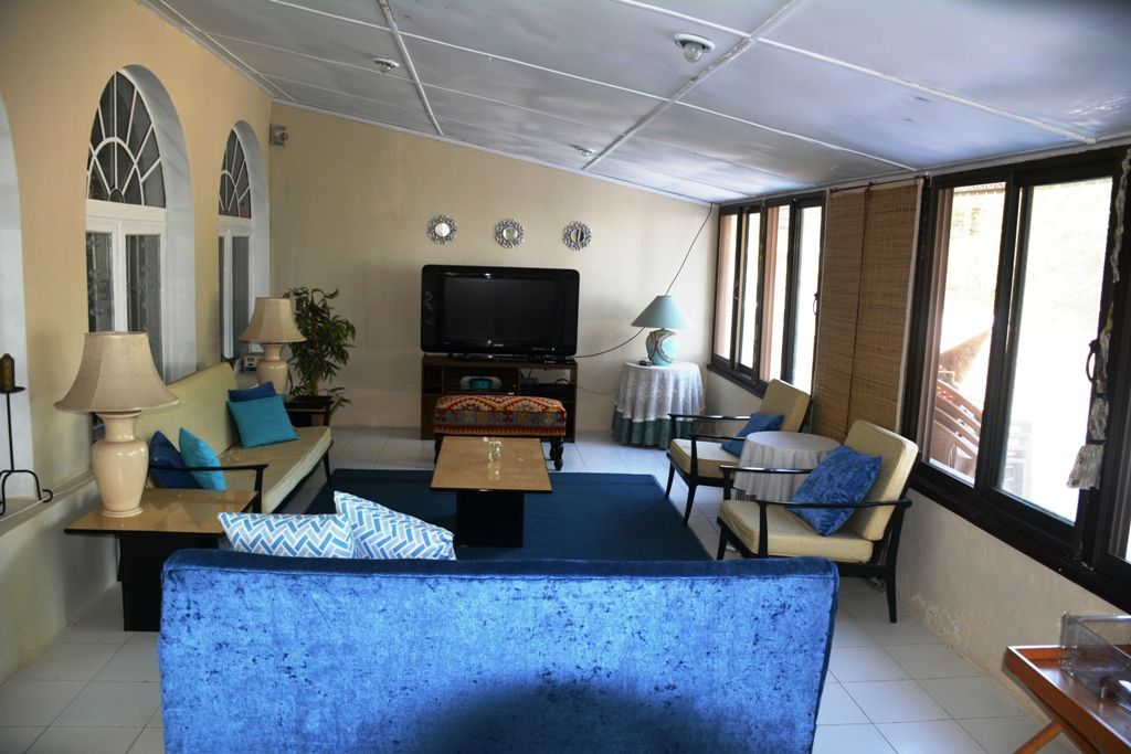 Hermosa casa familiar con vistas de tres lados - Airbnb