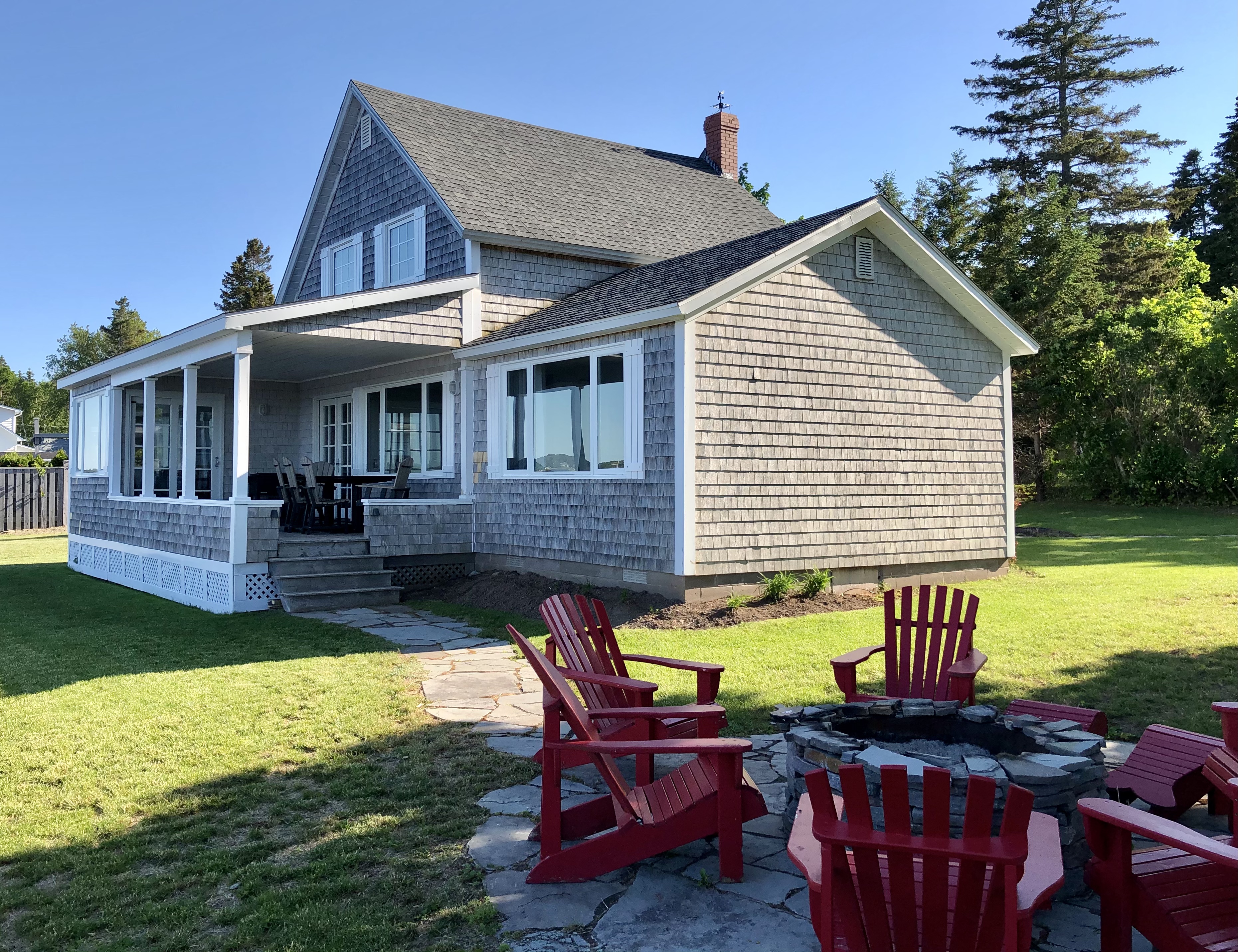 Luxury Shediac Cape Waterfront Cottage