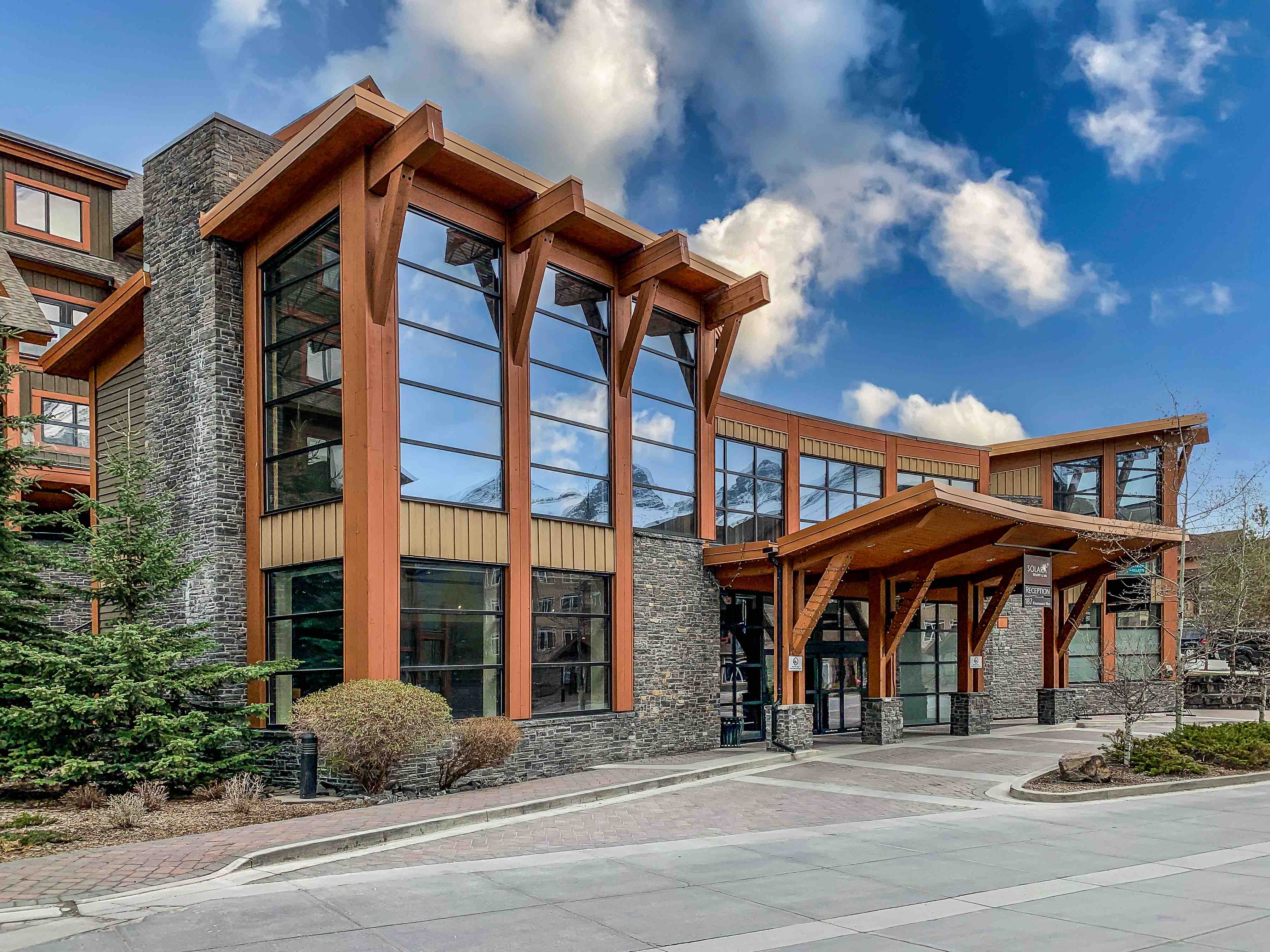 Five star Canmore luxury condo Apartments for Rent in Canmore