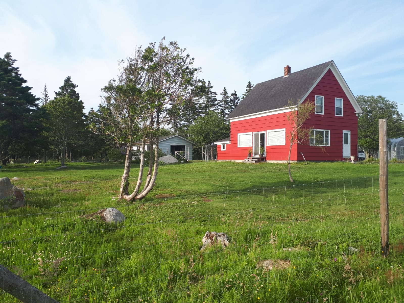 Red House by the Bay for the whole family Cottages for Rent in Lower
