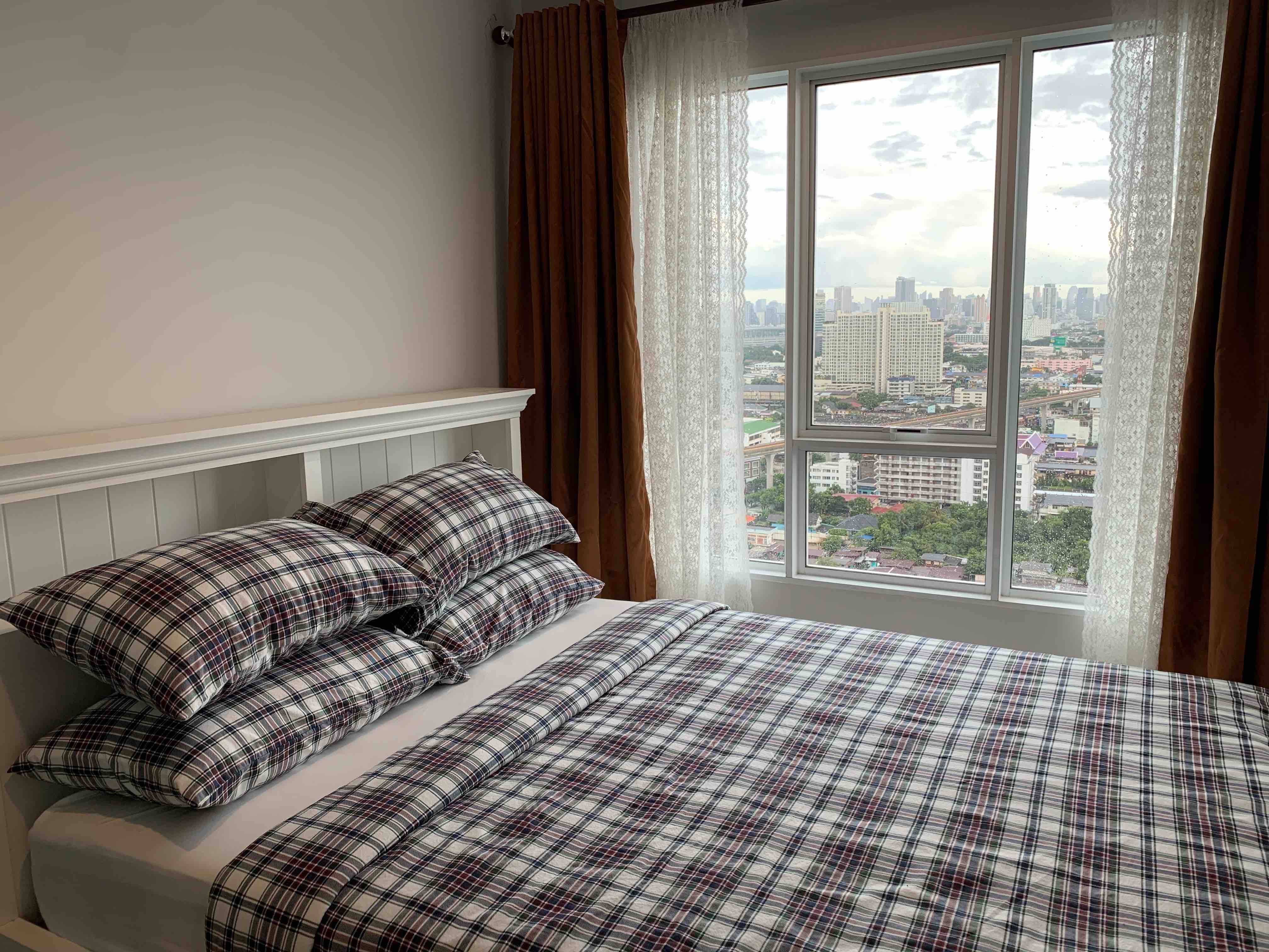 3 Mins MRT Bangson,wifi,pool, gym,CityView,comfy