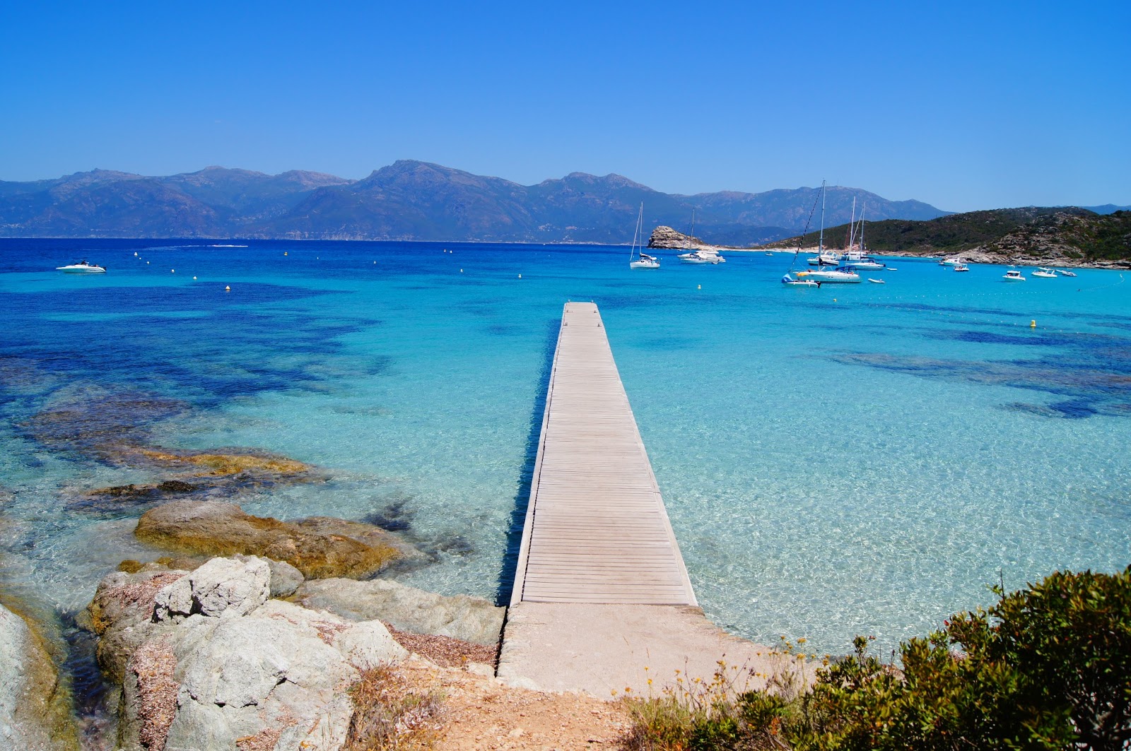 Charming house 10 minutes away. Saint-Florent & Beaches