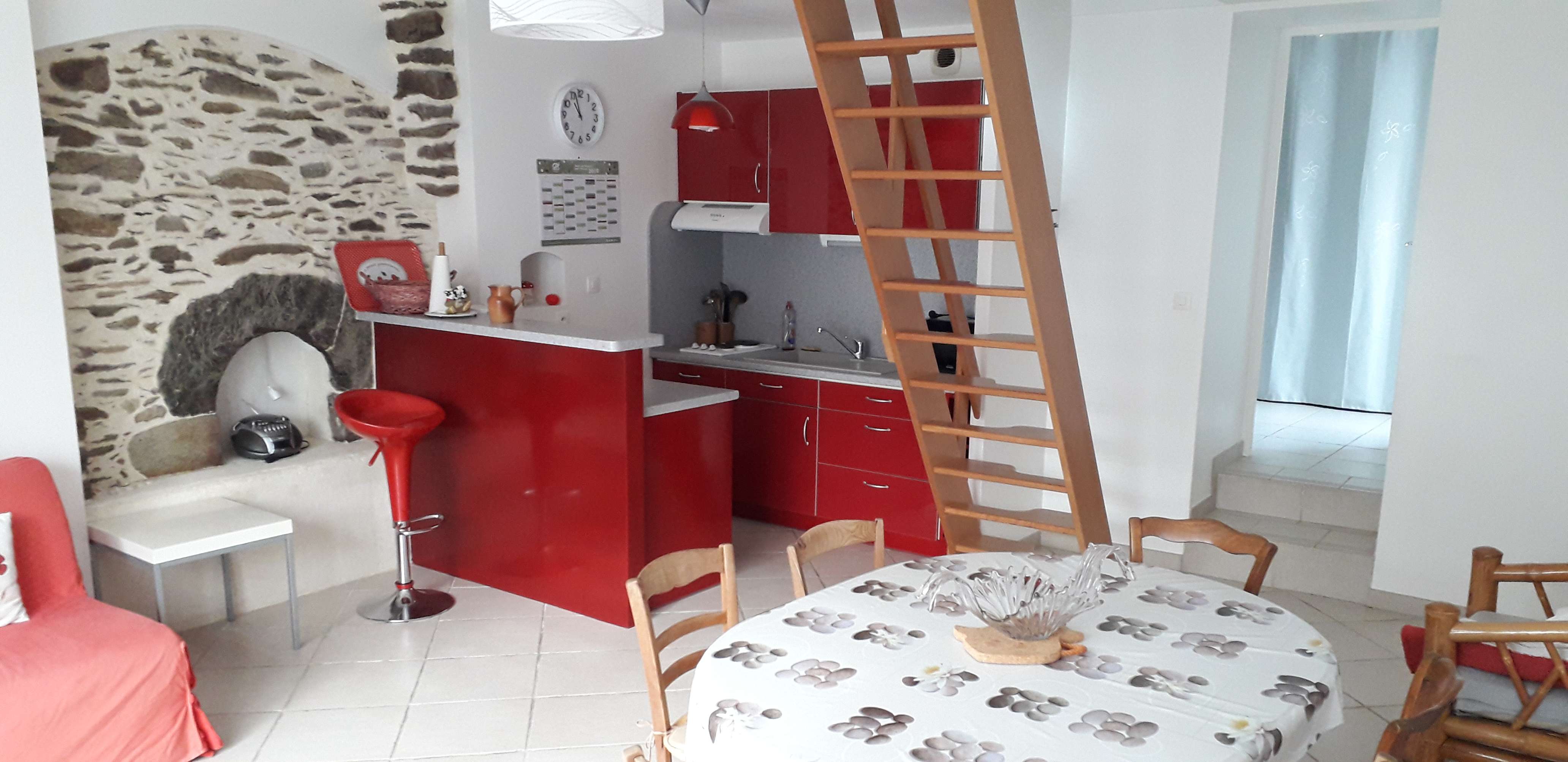 Rent a 4-person holiday home 450m from the sea