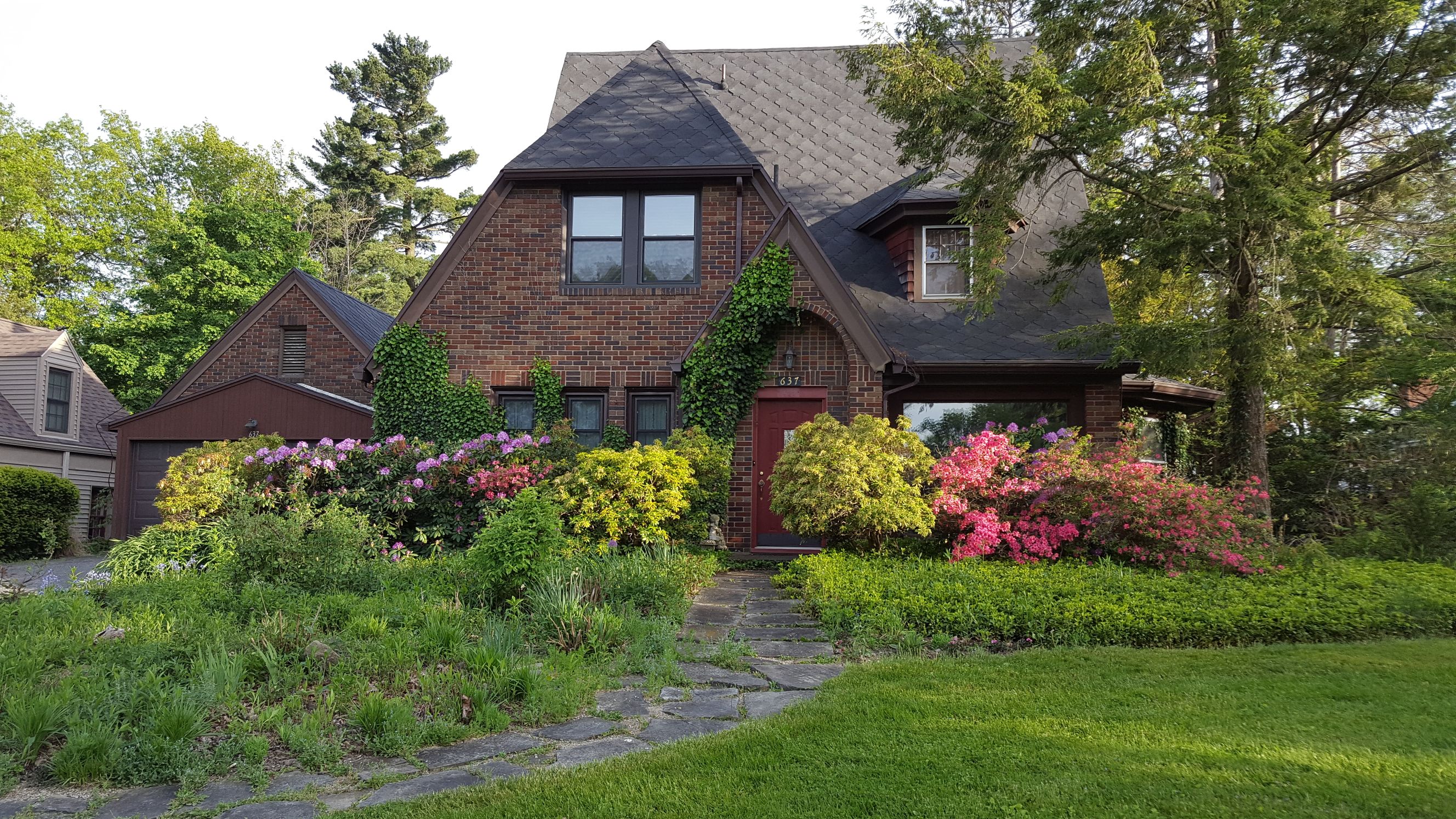 Charming Home in Woodland Houses for Rent in Mansfield, Ohio, United
