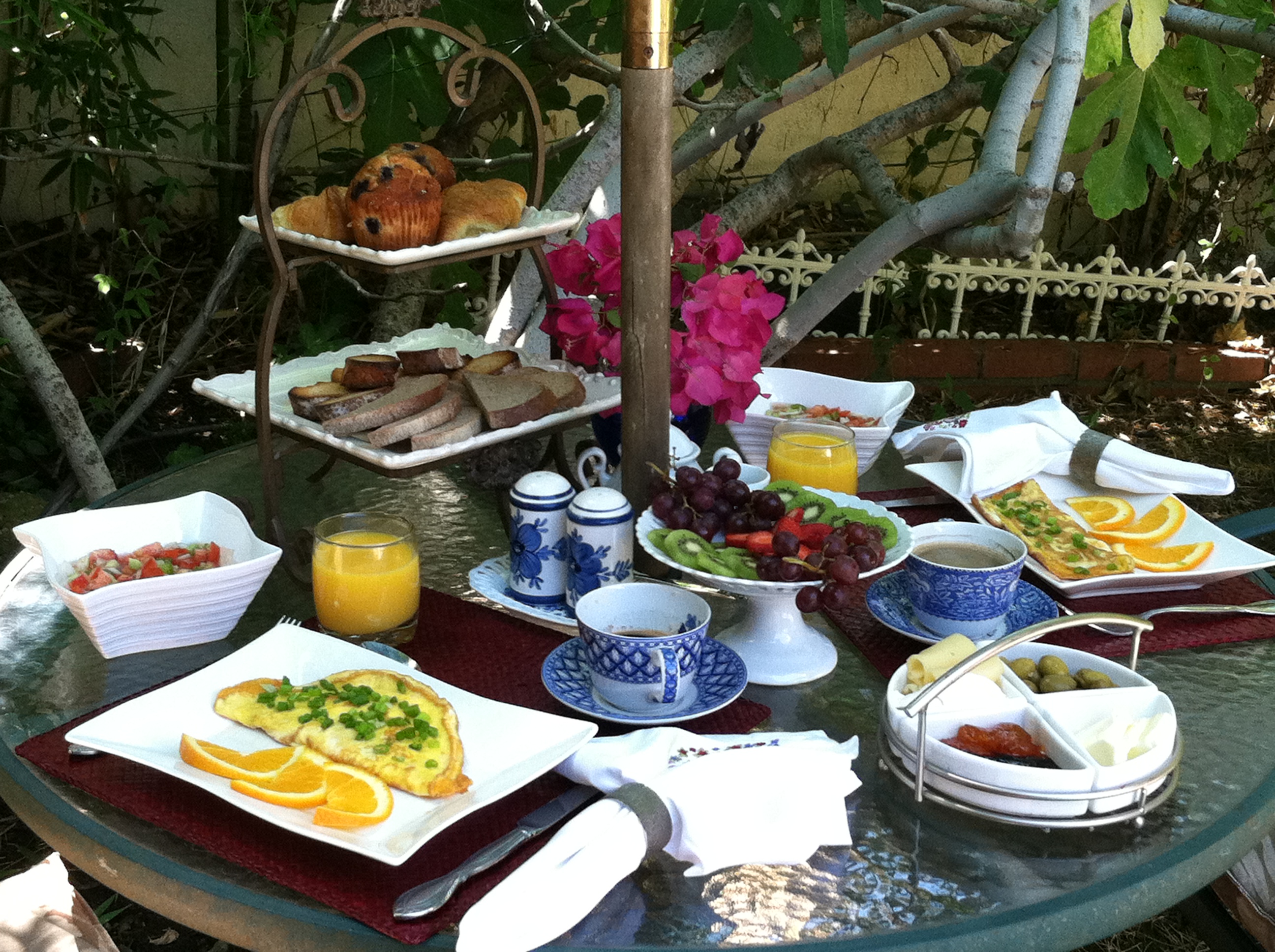 Life is Good in Los Angeles B&B in Sherman Oaks, Los Angeles