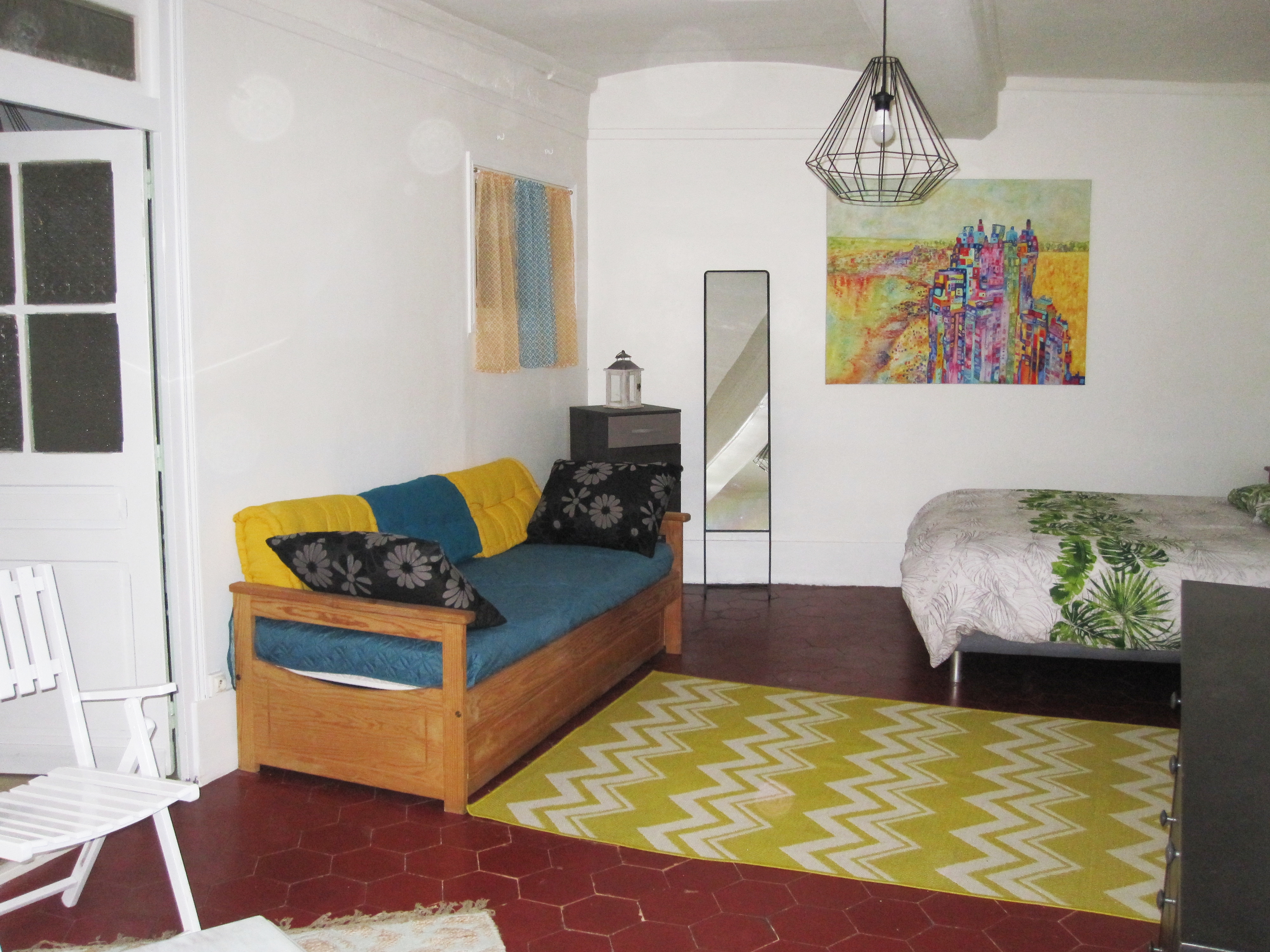 Tournus: Gite de la Madeleine 80 M2 with courtyard
