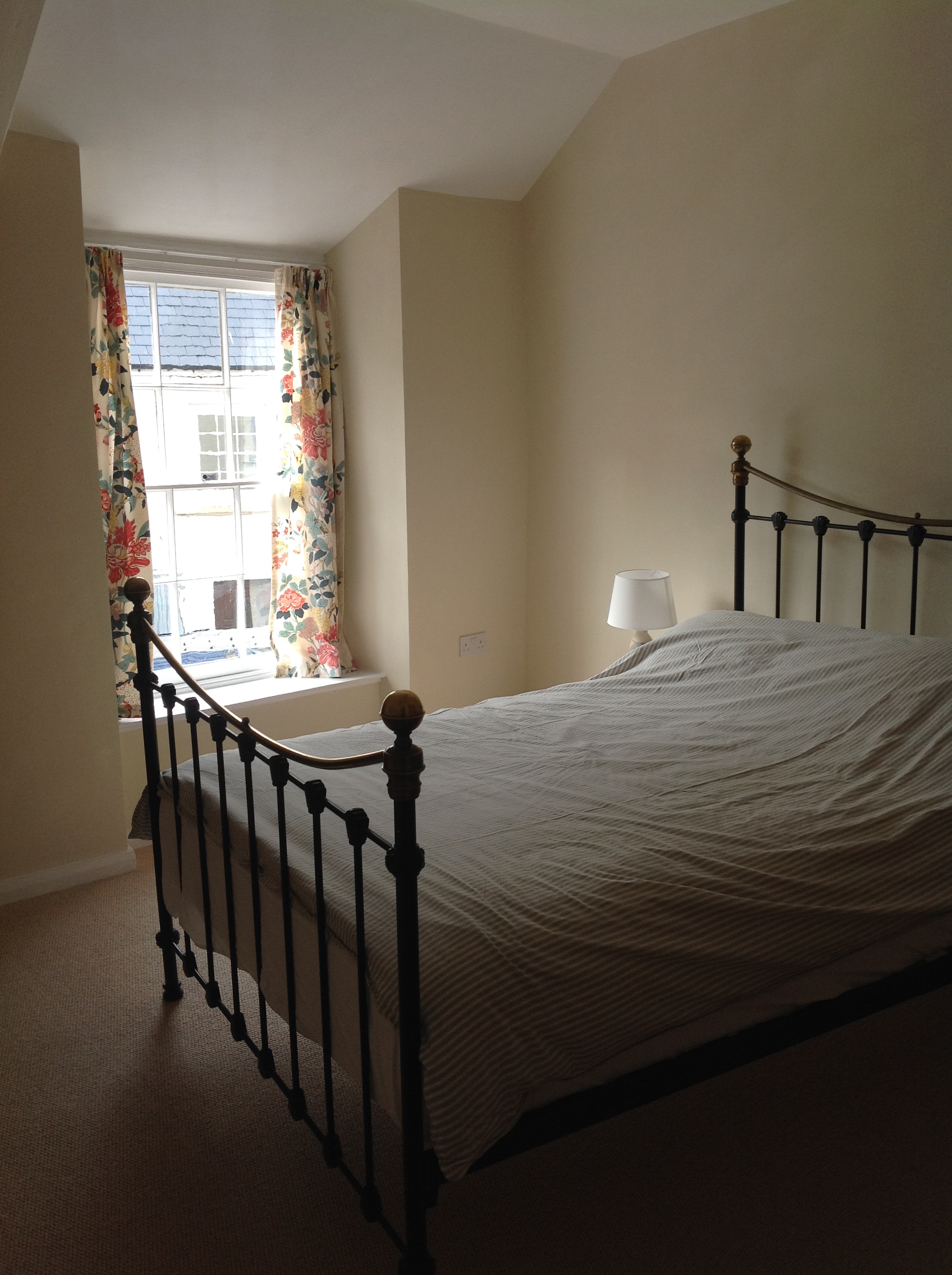 6 Hill Street, Haverfordwest, Pembs Houses for Rent in Haverfordwest