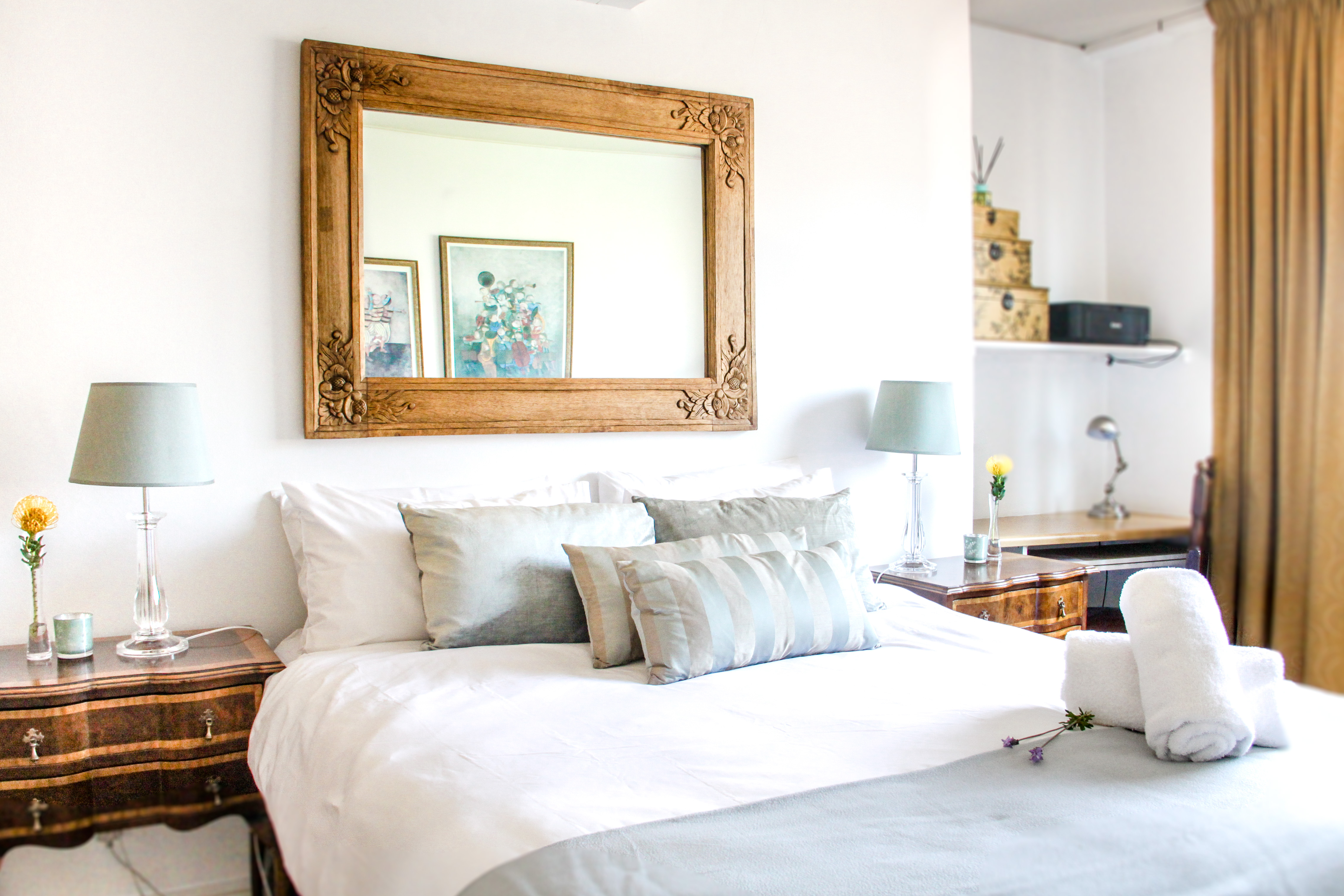 2Bed CBD Apartment free WiFi Parking Pool Aircon in Ward 115, Cape Town
