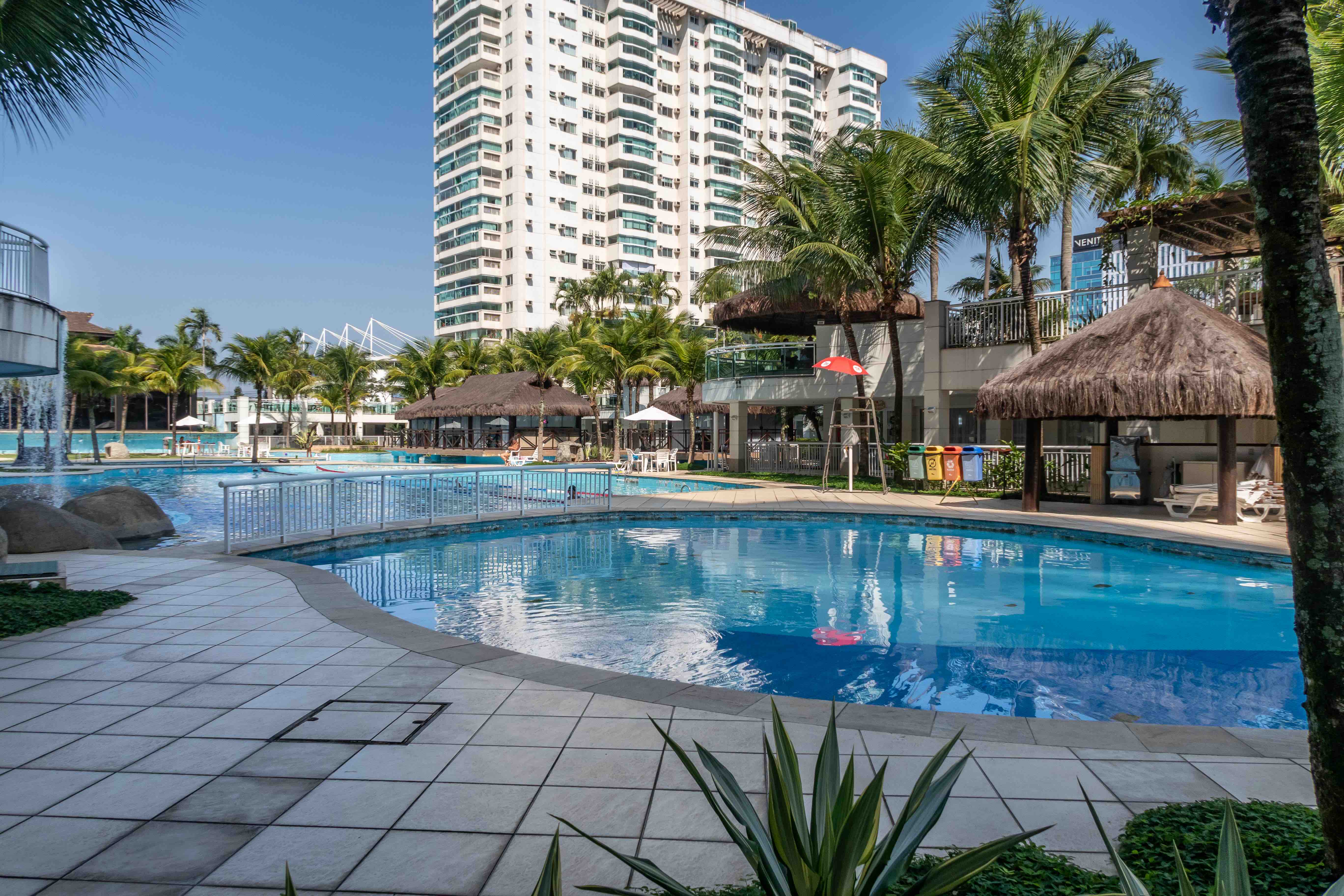 Bora Bora RESORT Condomínio de Luxo na Barra Apartments for Rent in