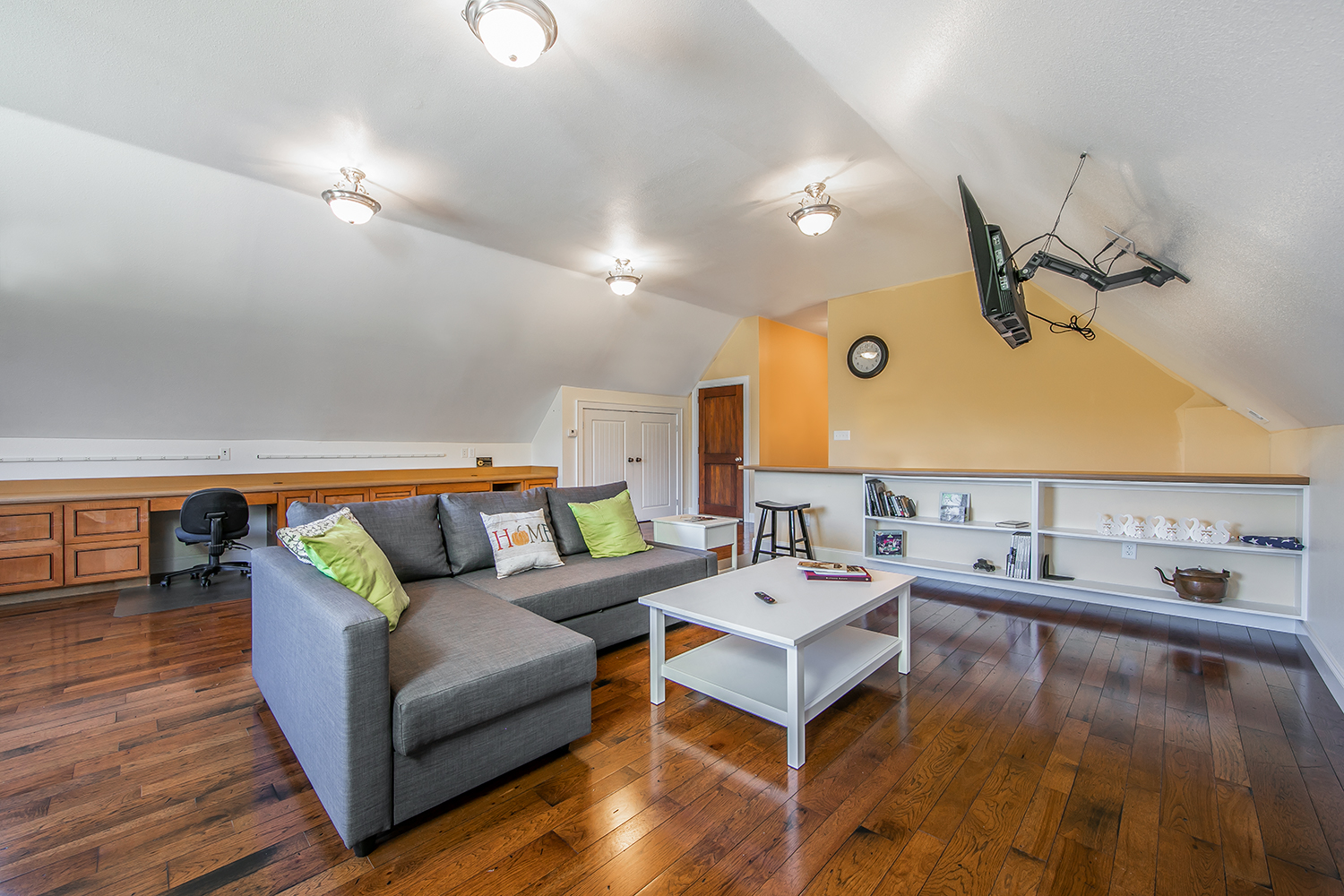 Studio with a view Apartments for Rent in Brevard, North Carolina