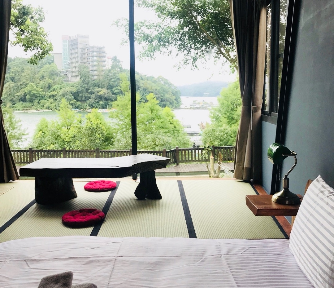日月潭玥湖背包客讚民宿 湖景雙人房 Lake View Deluxe Double Room Minsu Taiwan For Rent In Yuchi Township Taiwan