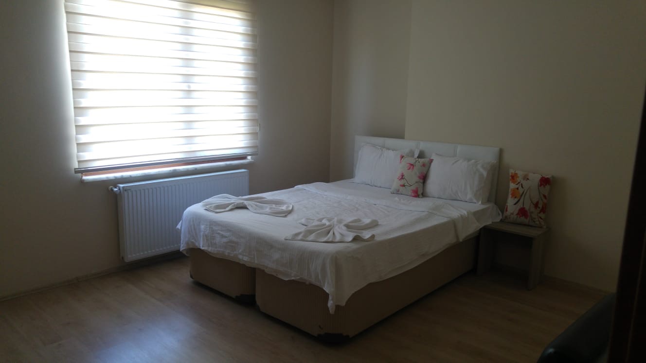 Nehire sıfır nehir manzaralı tek apart daire İstanbul şehrinde