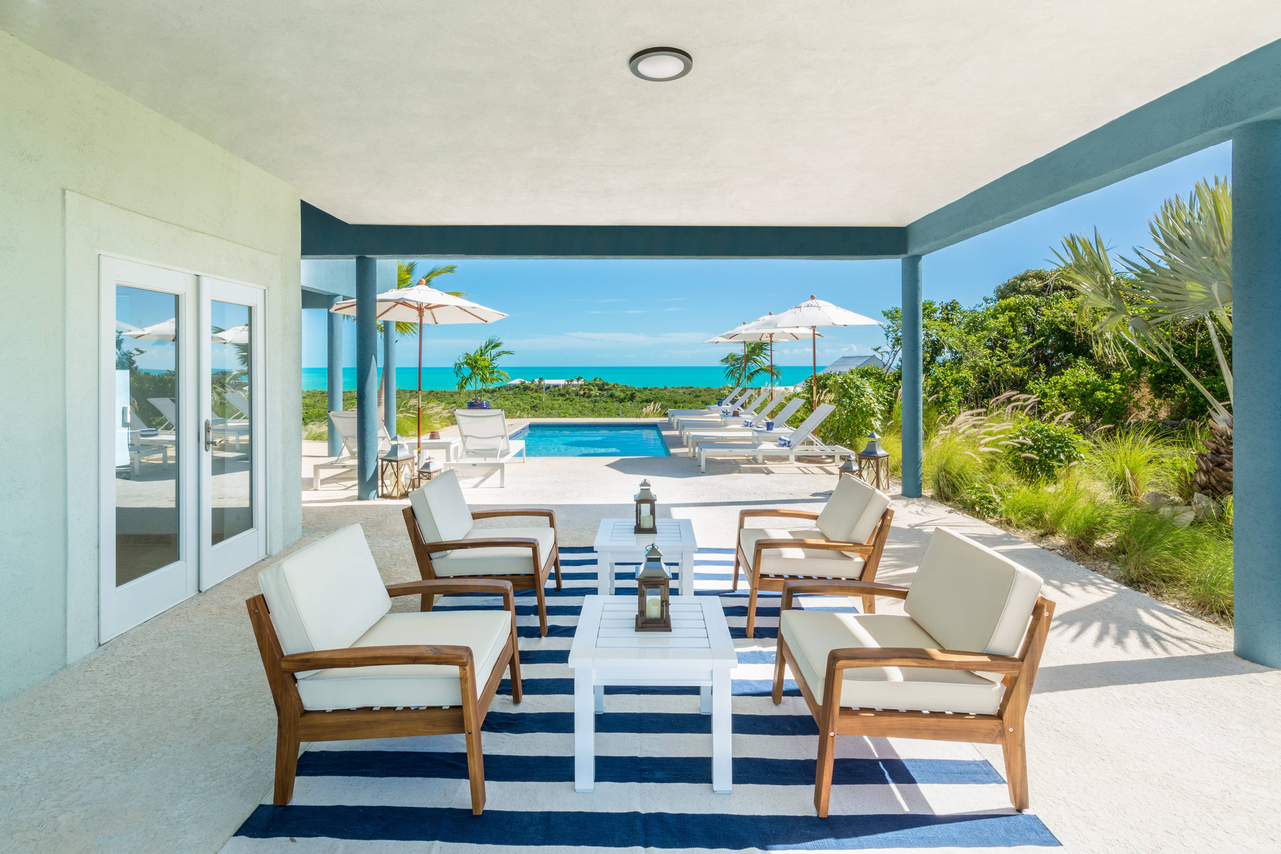 Gorgeous Waterfront Villa w/ HUGE Outdoor Patio