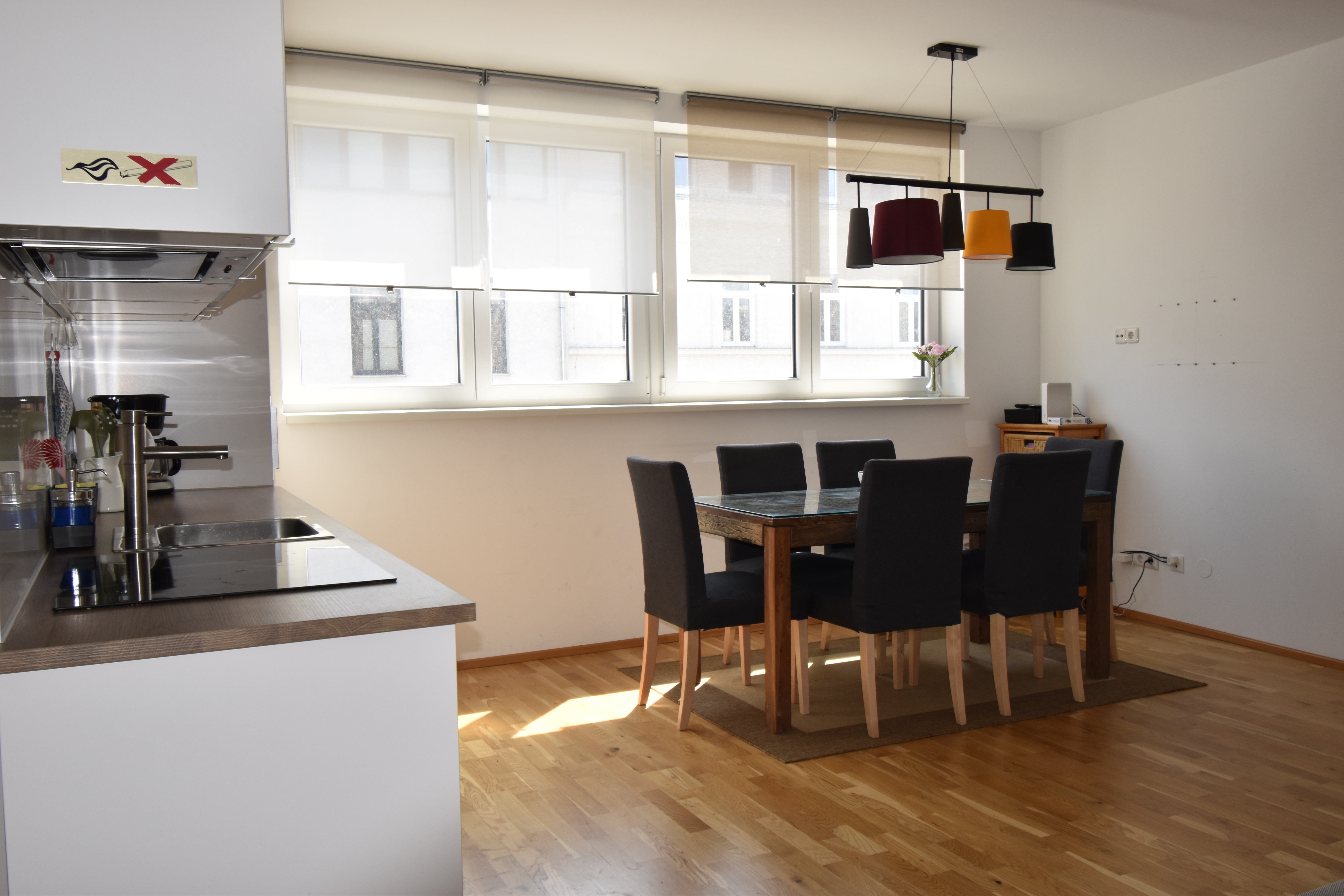 Modern Maisonette with balcony! 10 min to center!