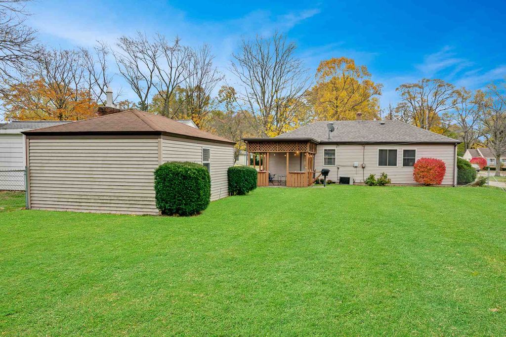 Relax in Comfort Walking Distance to Notre Dame Houses for Rent in