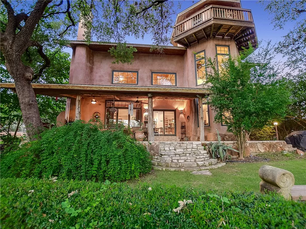 Magical Lakefront Straw Bale Home on Lake Travis Houses for Rent in