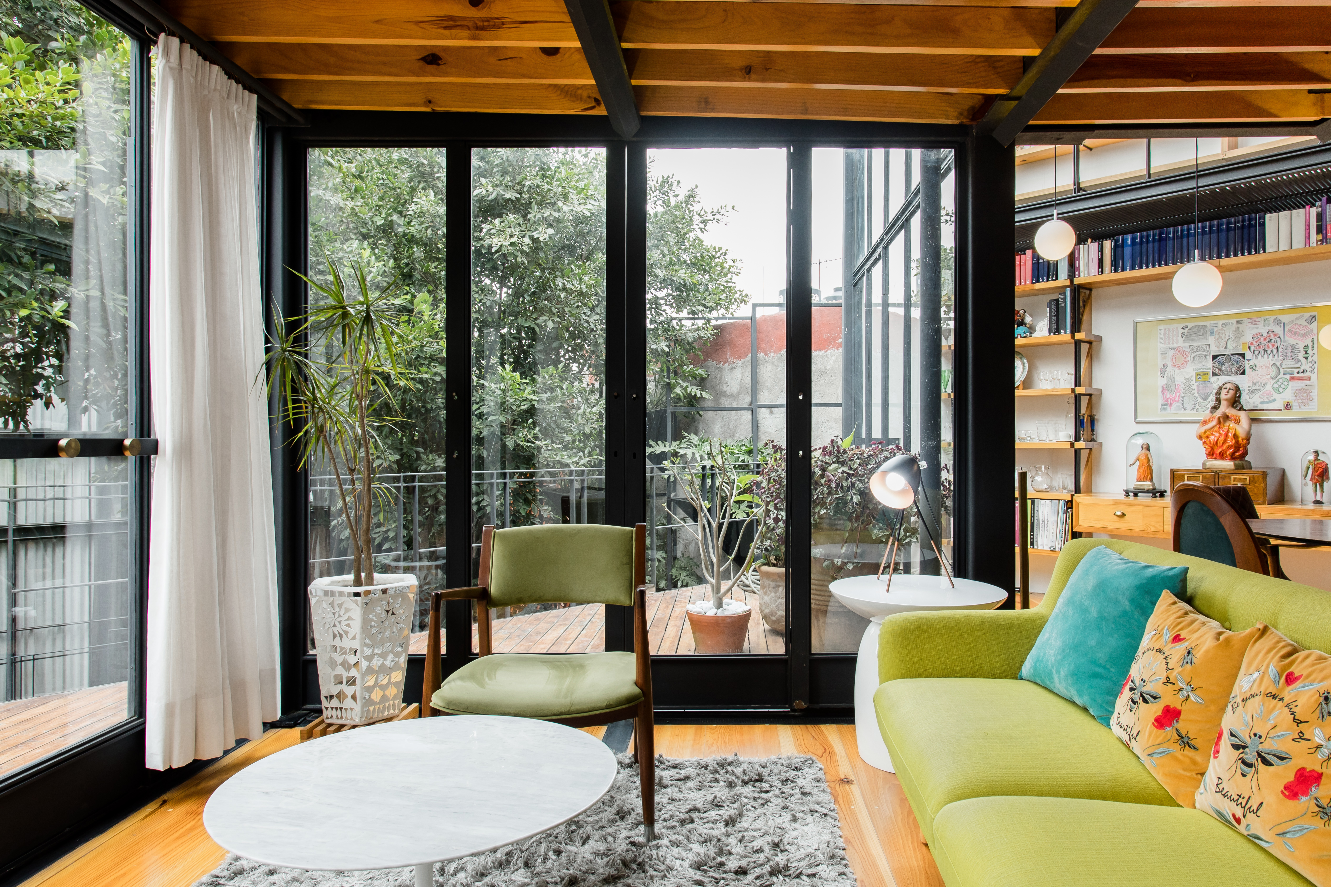Departamento privado, chic y con dos bellas terrazas. Se entrega desinfectado.