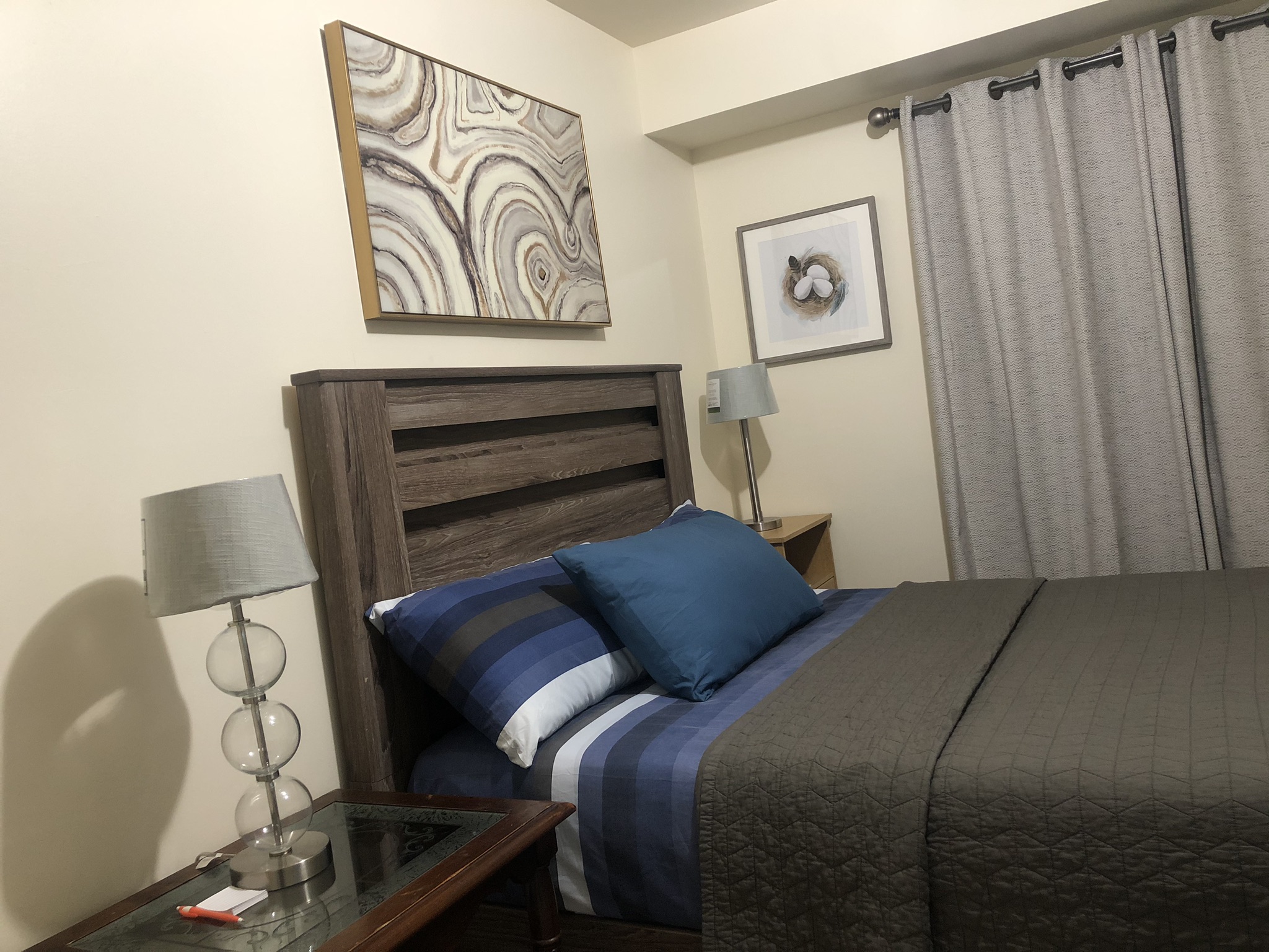 AMAZING ROOM Y. NO FEES, 7 MINS TO NEWARK AIRPORT in West, Newark