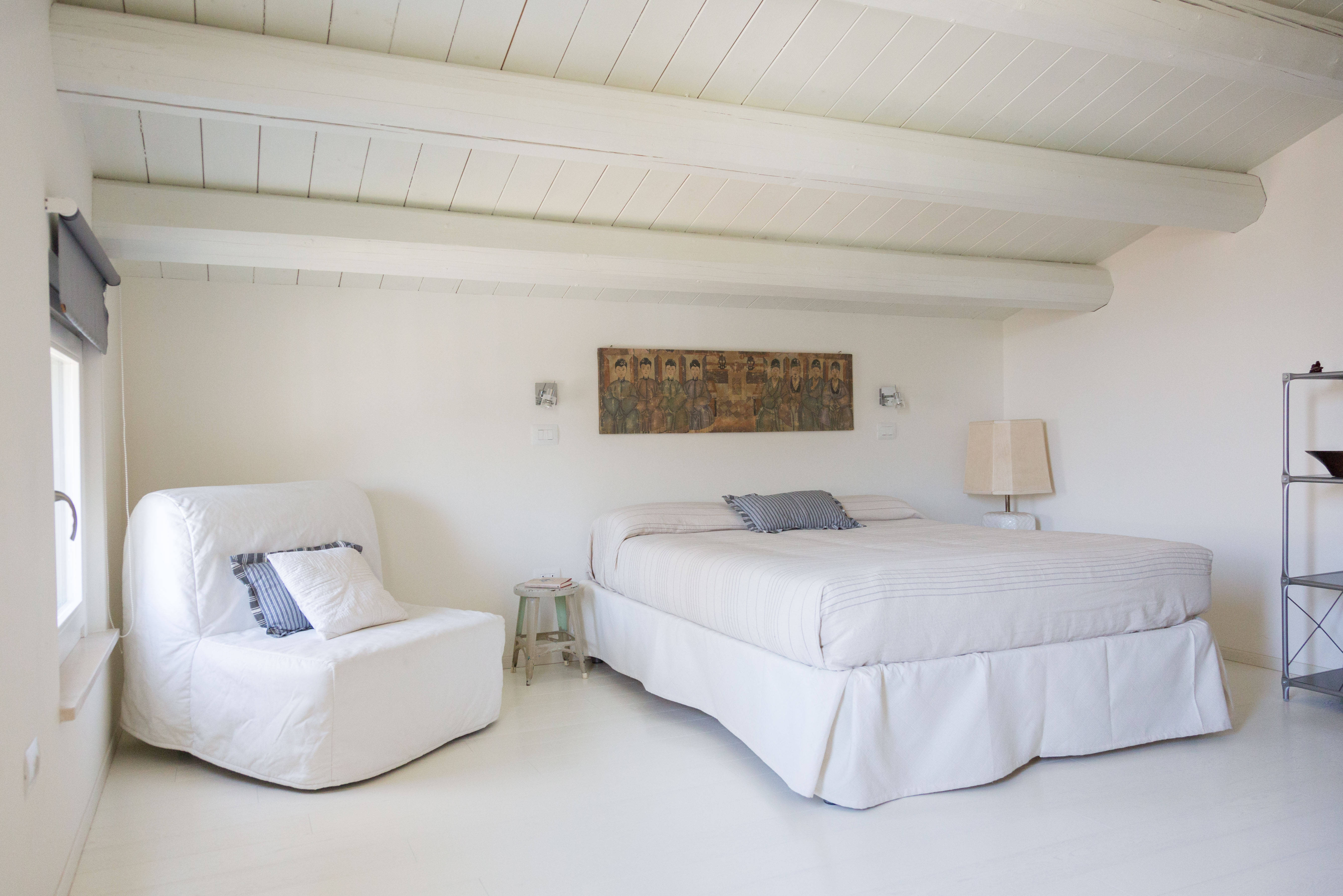Surrounded by the greenery of the park within walking distance of the sea