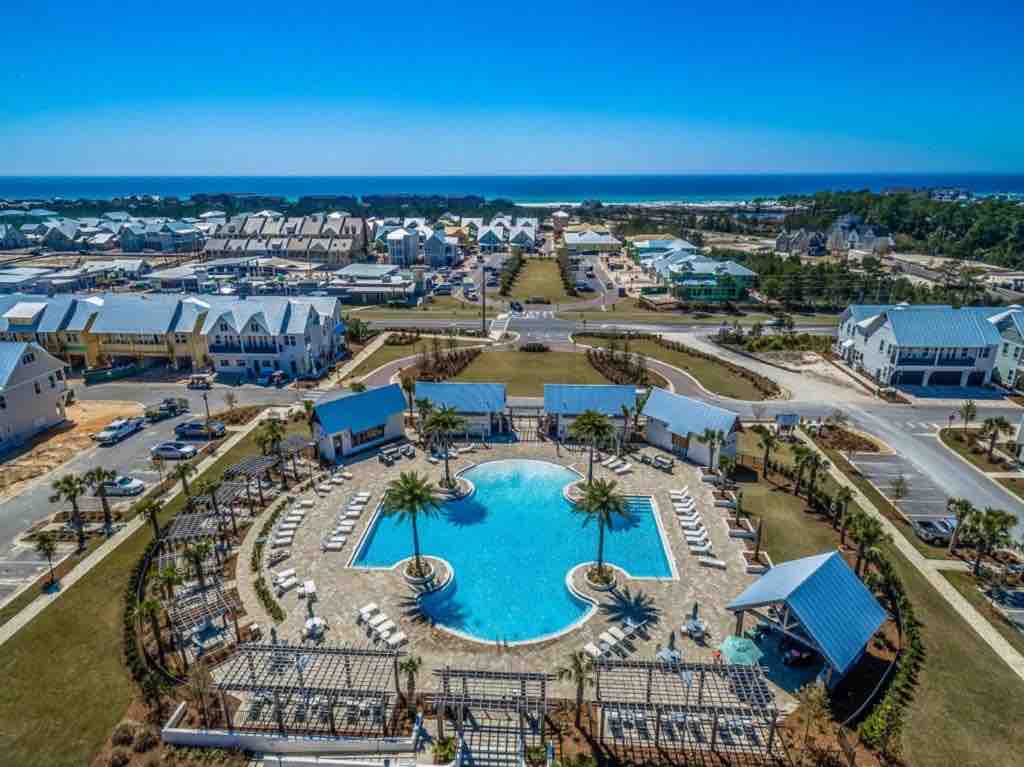 SeasTheDay in Prominence , Sleeps 10, 4 Free Bikes Condominiums for