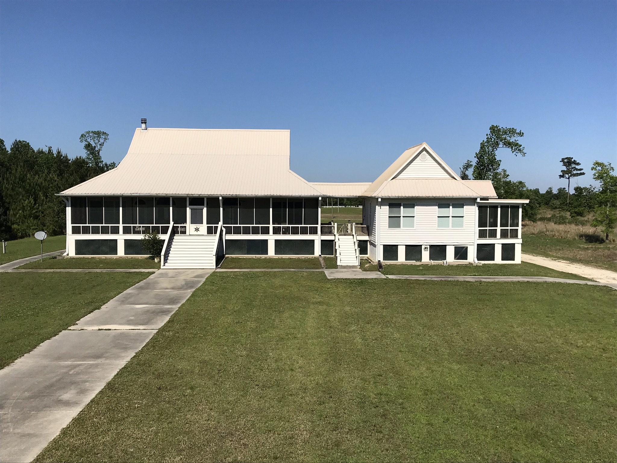 Strojer on the Lake Houses for Rent in Kiln, Mississippi, United States
