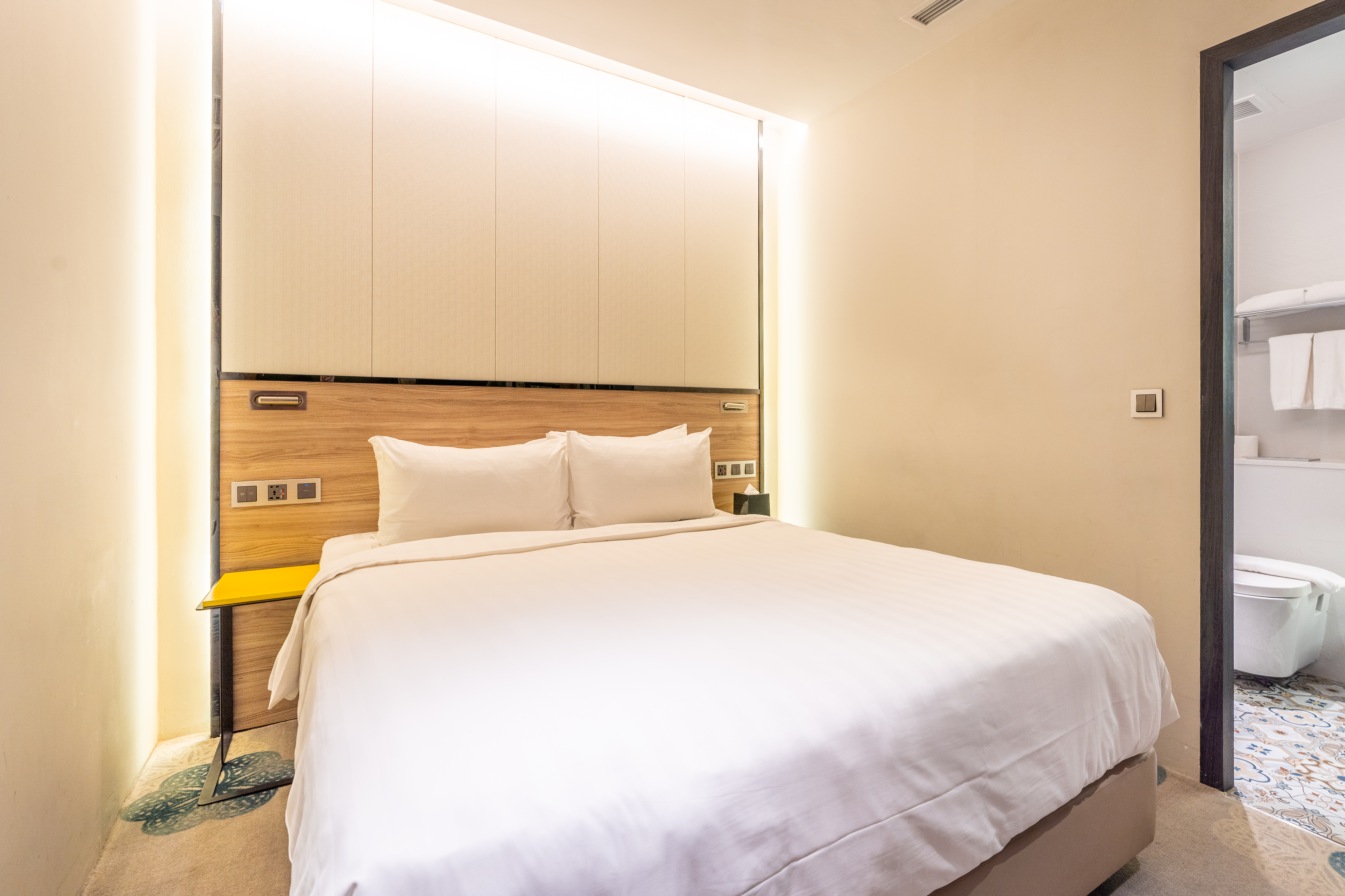 Superior Double Room in City Center - no windows
