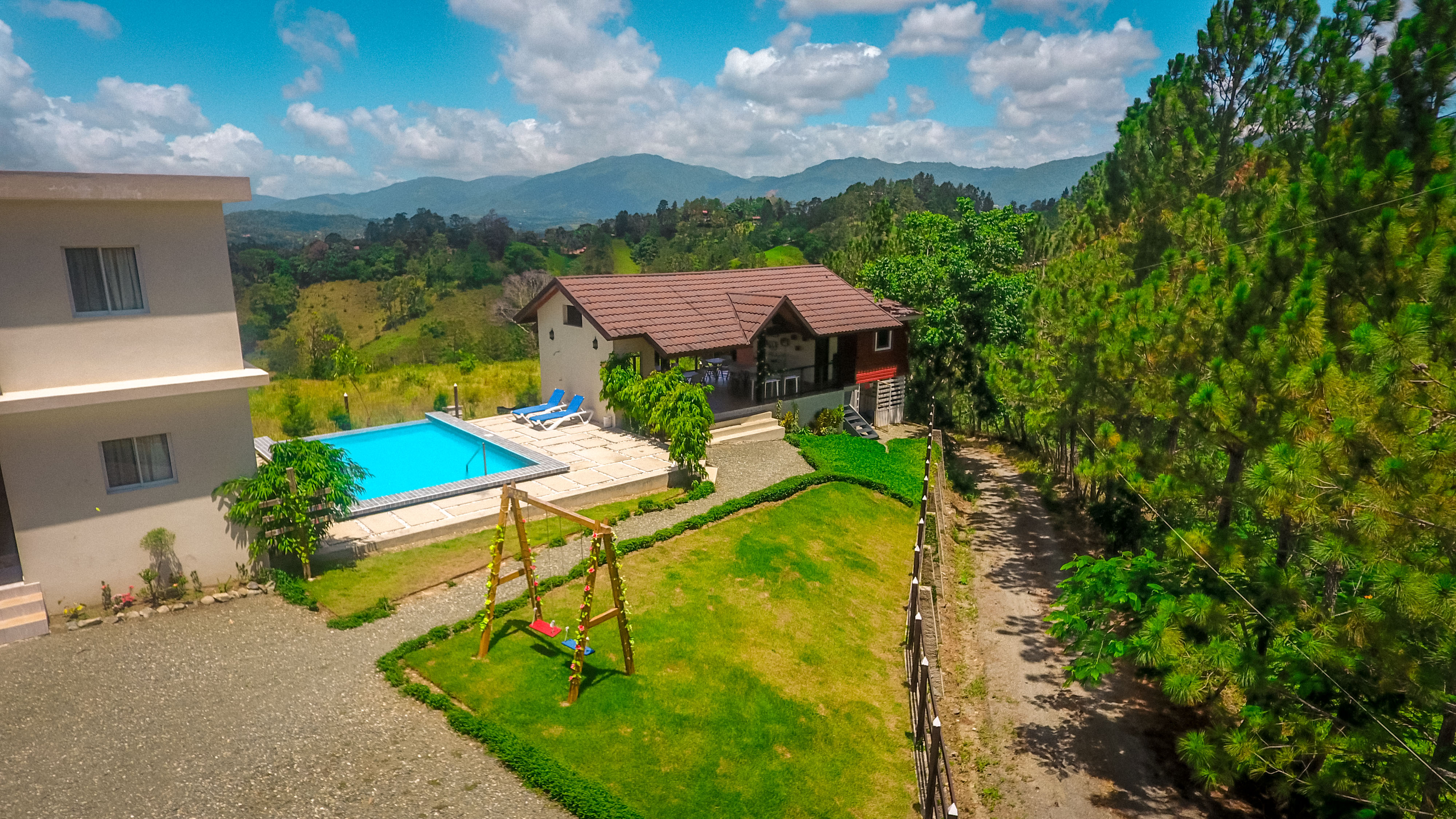 Vista del Balcón, Villa Color Mamey Villas for Rent in Jarabacoa, La