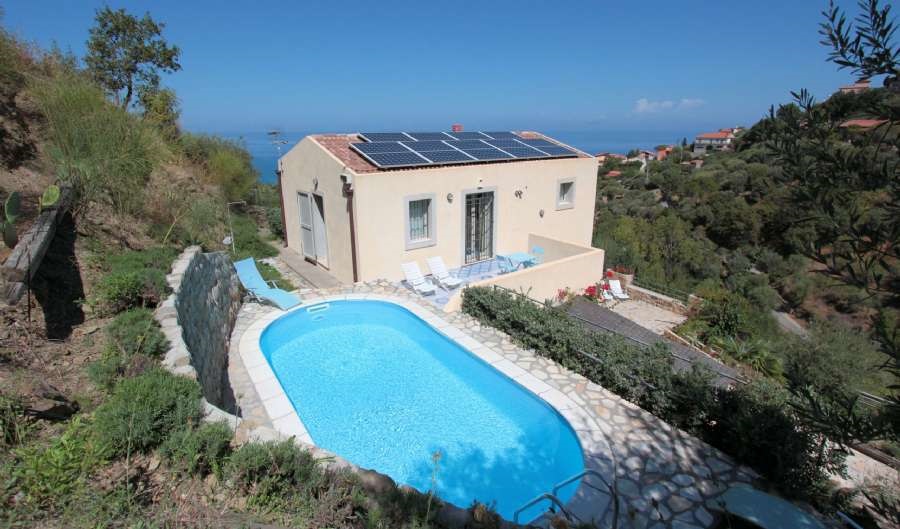 Charming villa with pool
