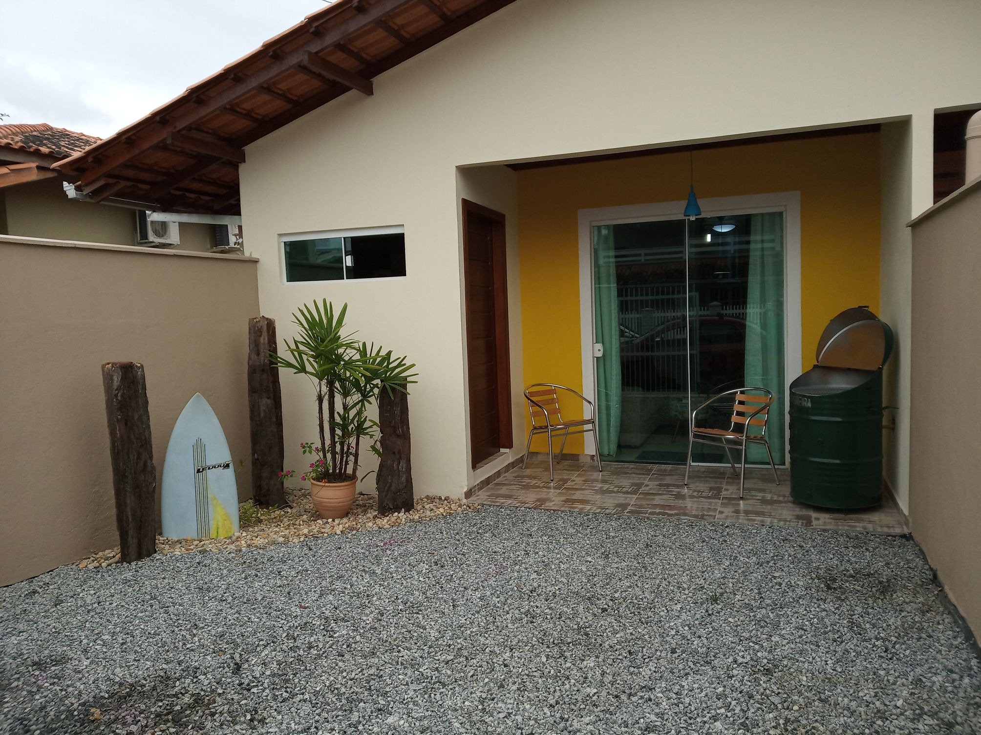 House with surfer-style air-conditioning