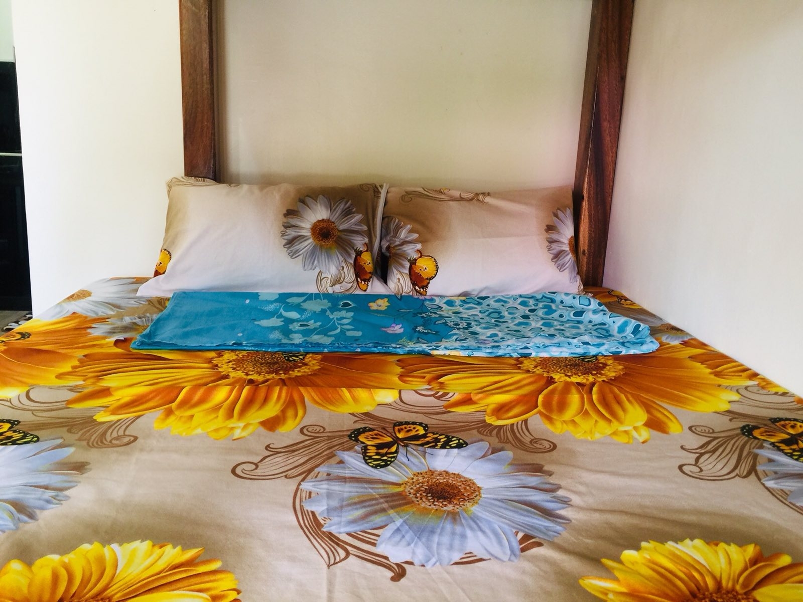Chay's room DOS