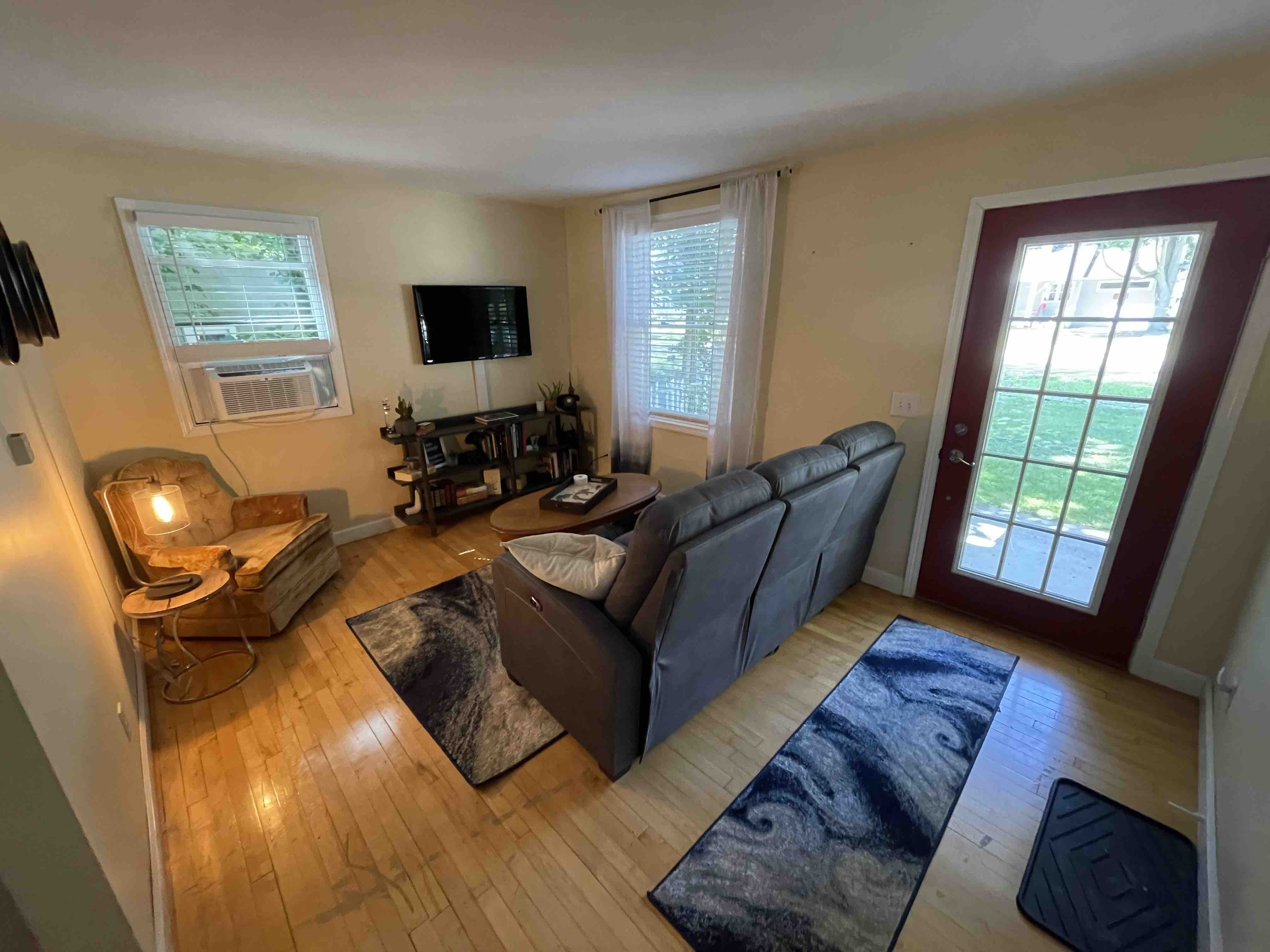 Old Channel Trail Cottage Houses for Rent in Montague, Michigan