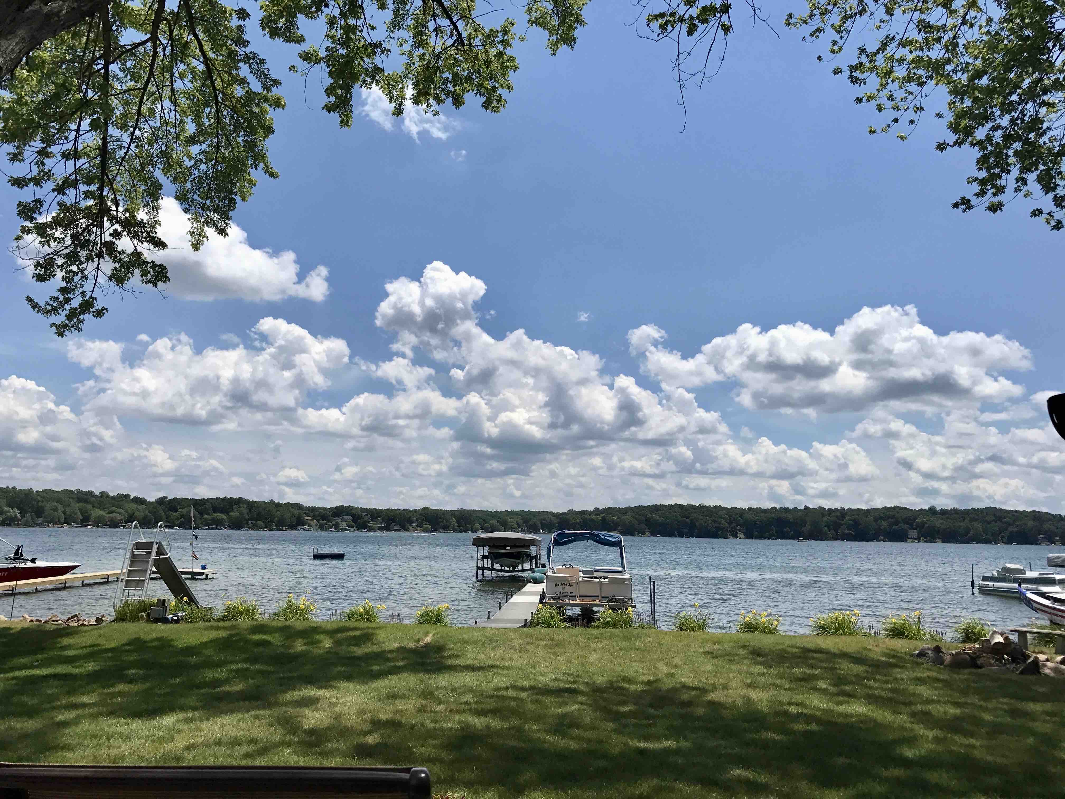 Sand Lake Getaway *Lakefront!!* Houses for Rent in Onsted, Michigan