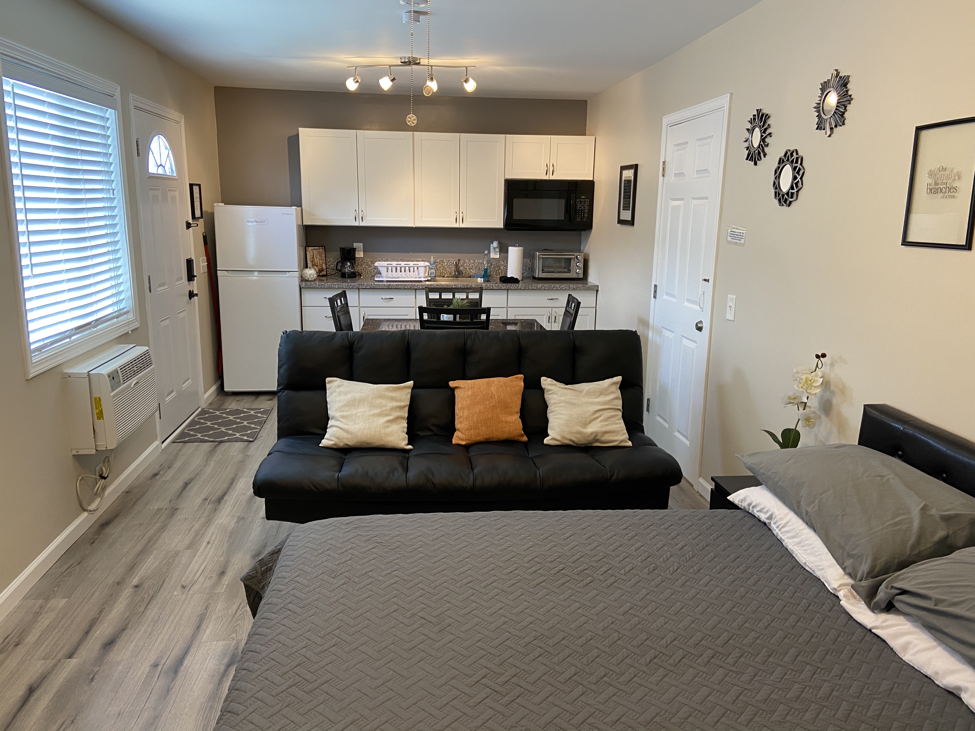 Private In-law suite close to theme parks