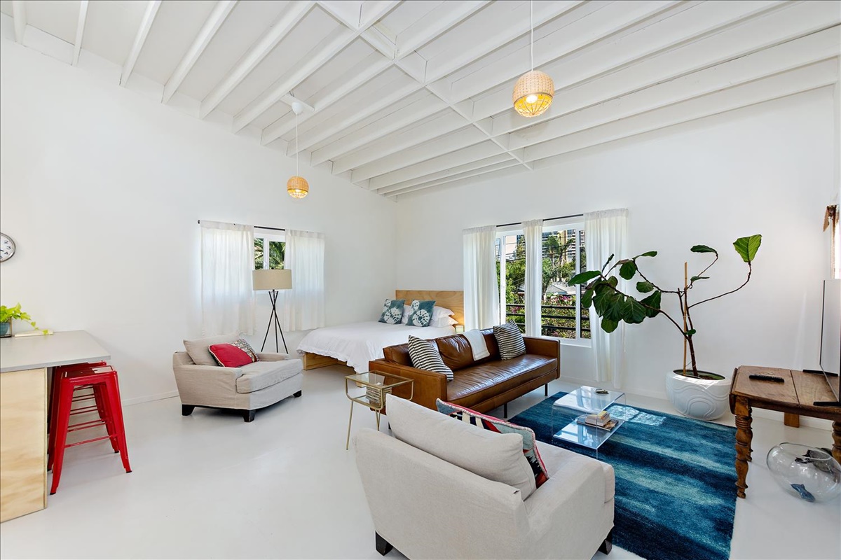 The Venice Roost on Abbot Kinney Apartments for Rent in Venice