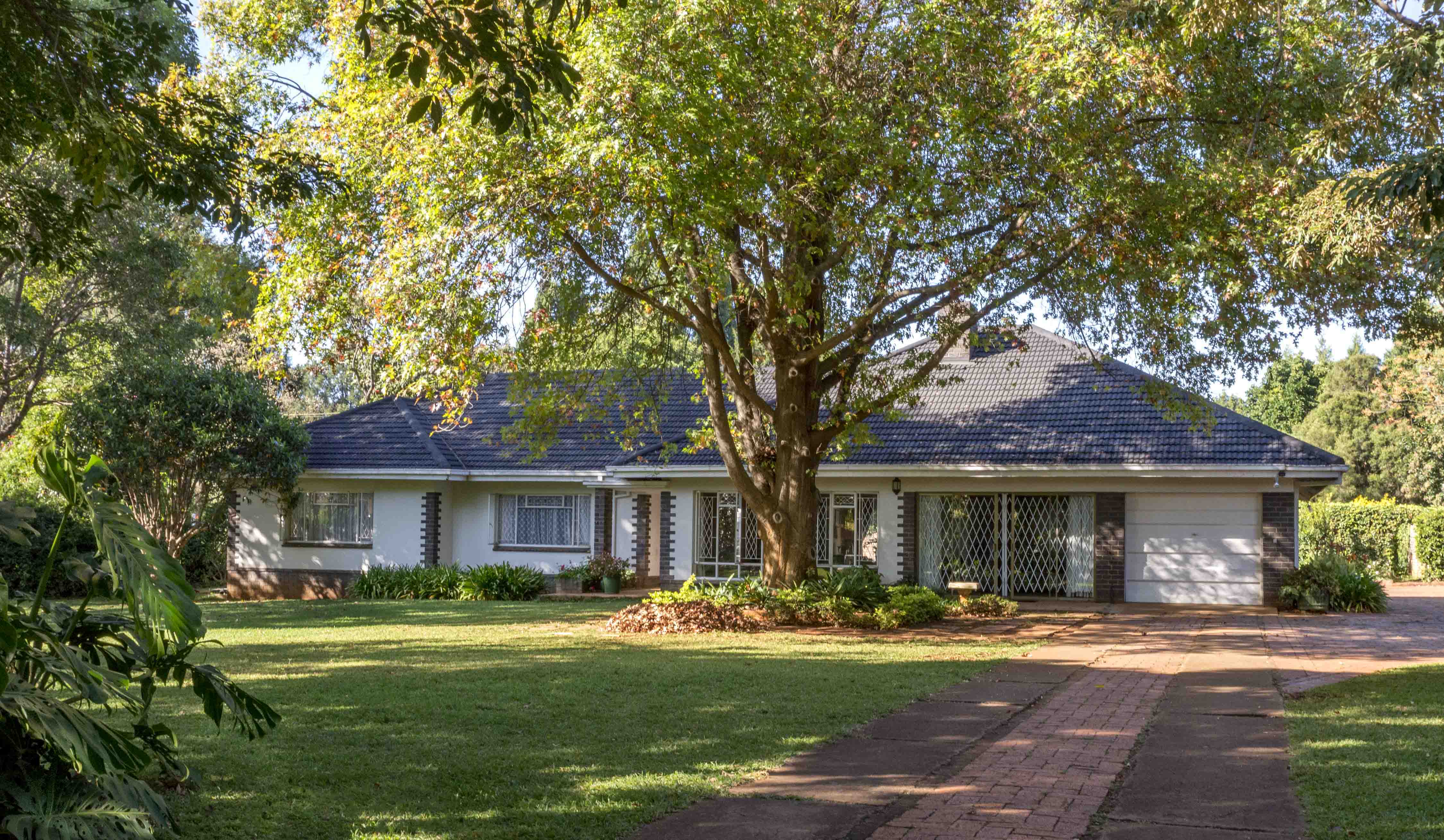 $85 for 4 people, $10 per extra guest. Free Wi-Fi