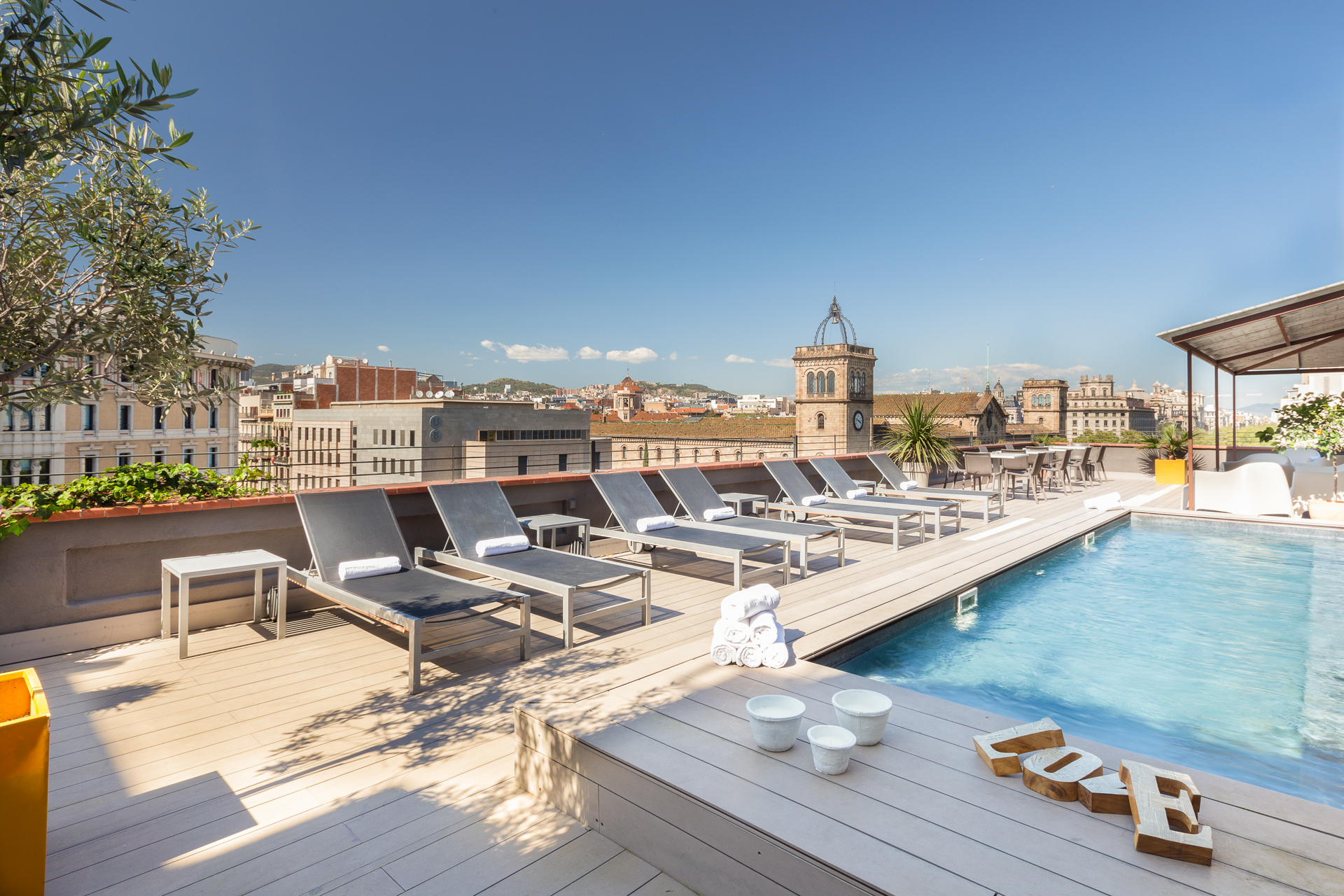 Deluxe Apartment by Miro EnjoyBCN Apts