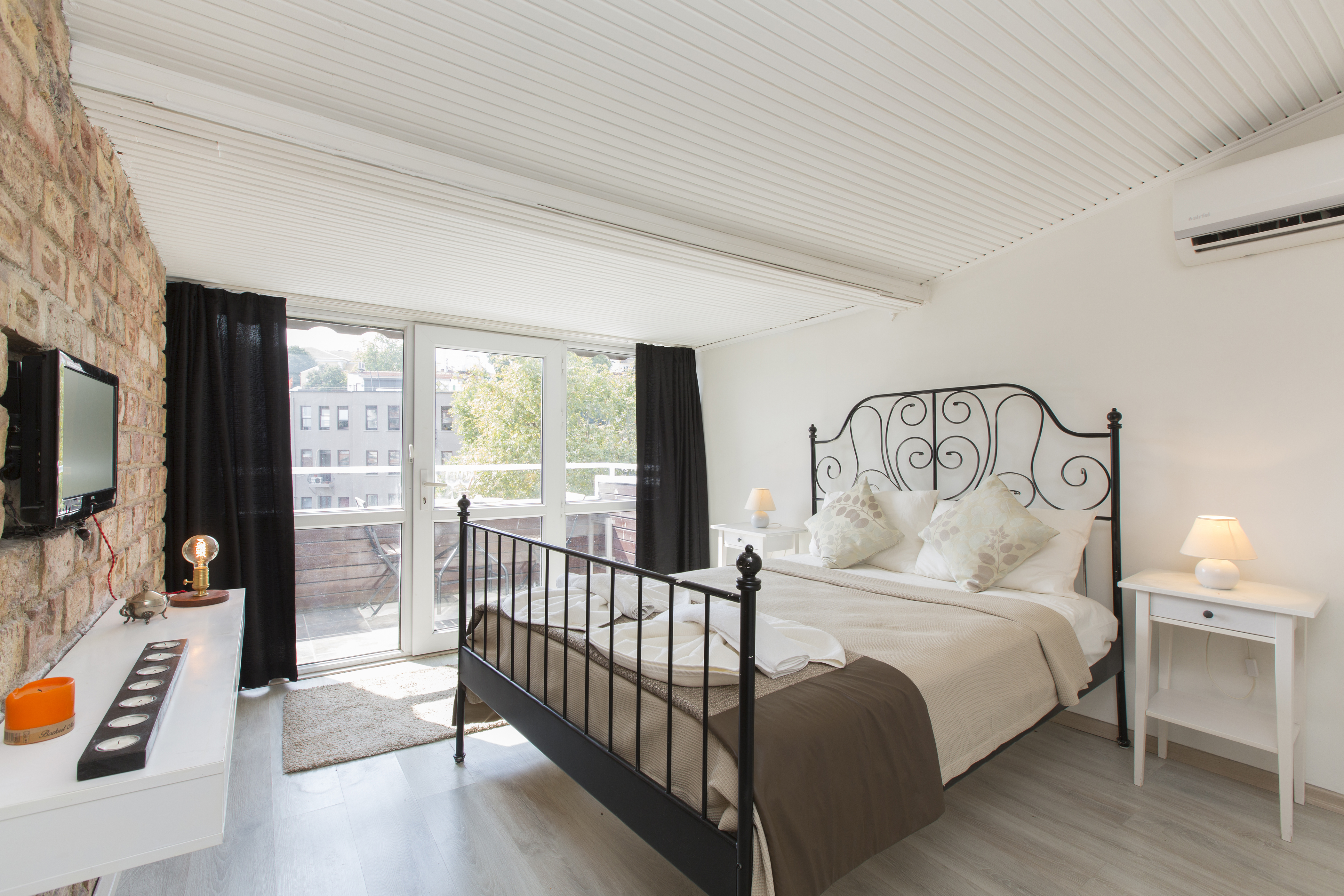 Terrace Apartment with Galata Tower View