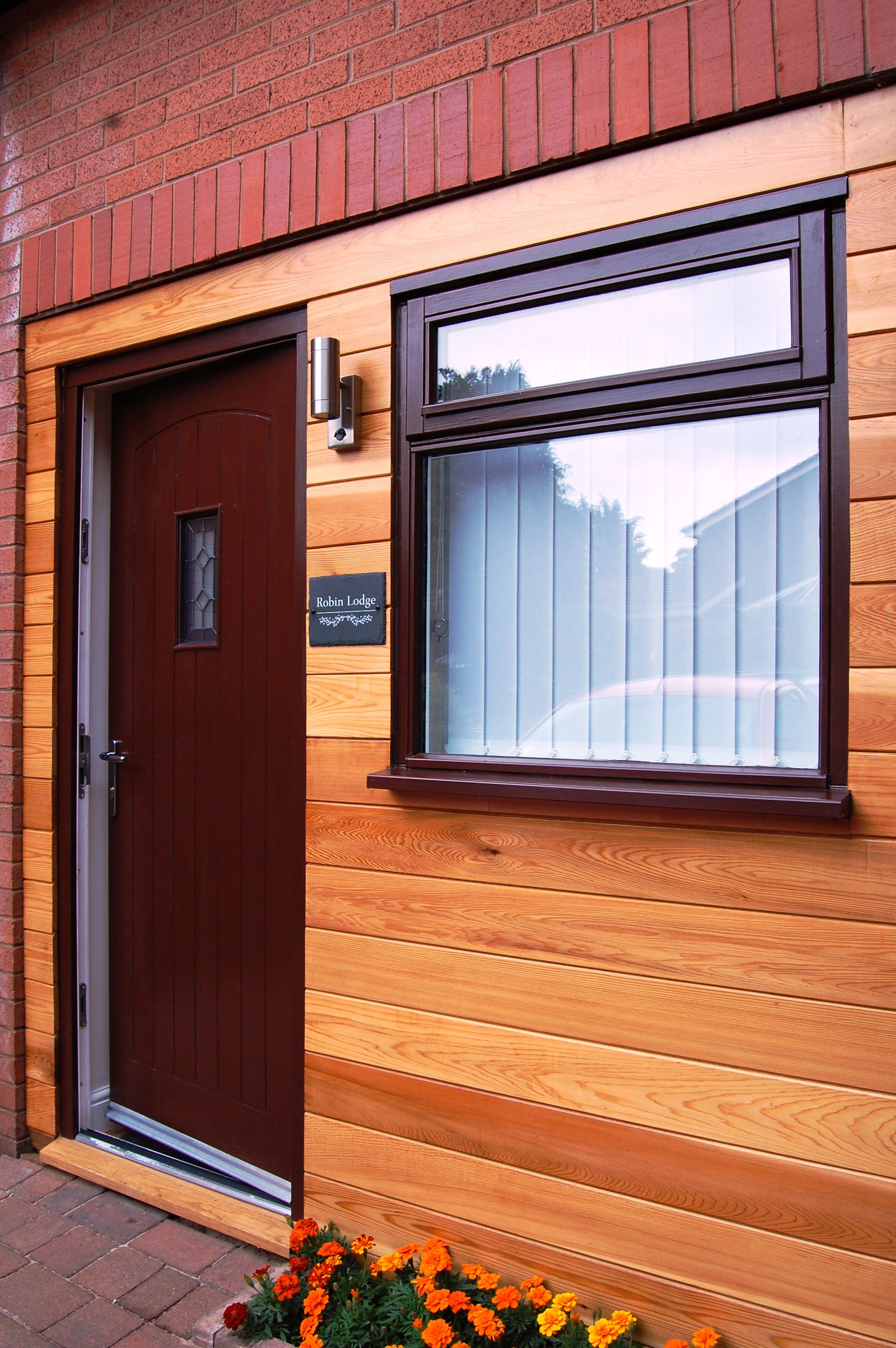 Robin Lodge Studio, Woolton - On road parking