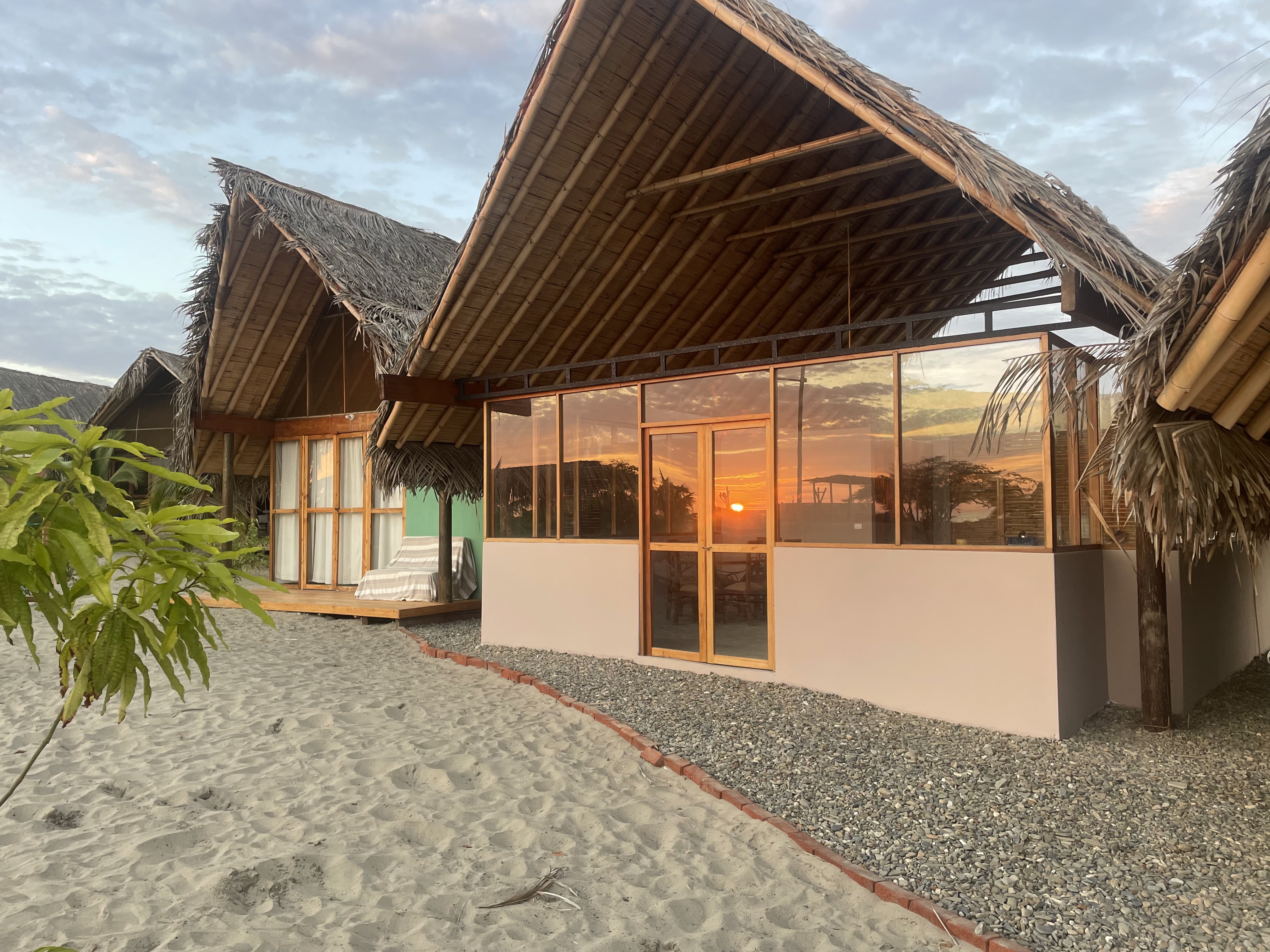Entire Bungalow/ FIVE