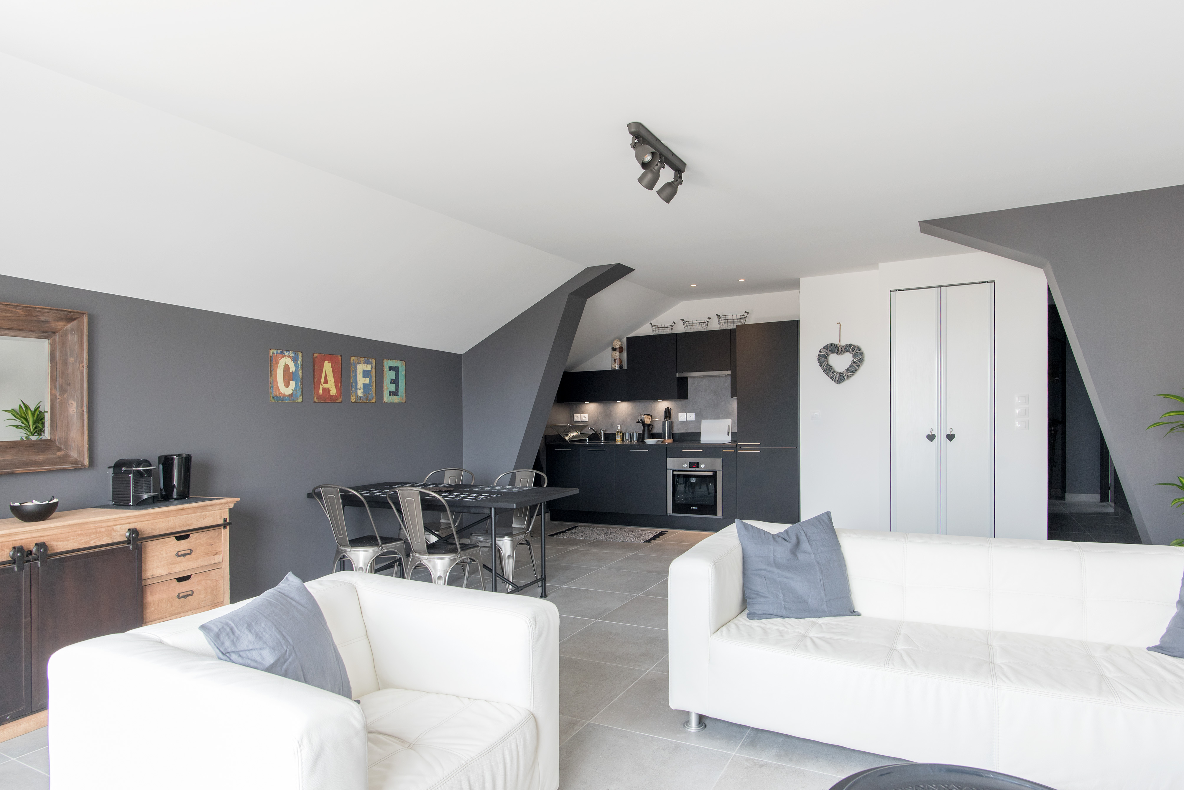 4* beach view apartment: Chez Odette