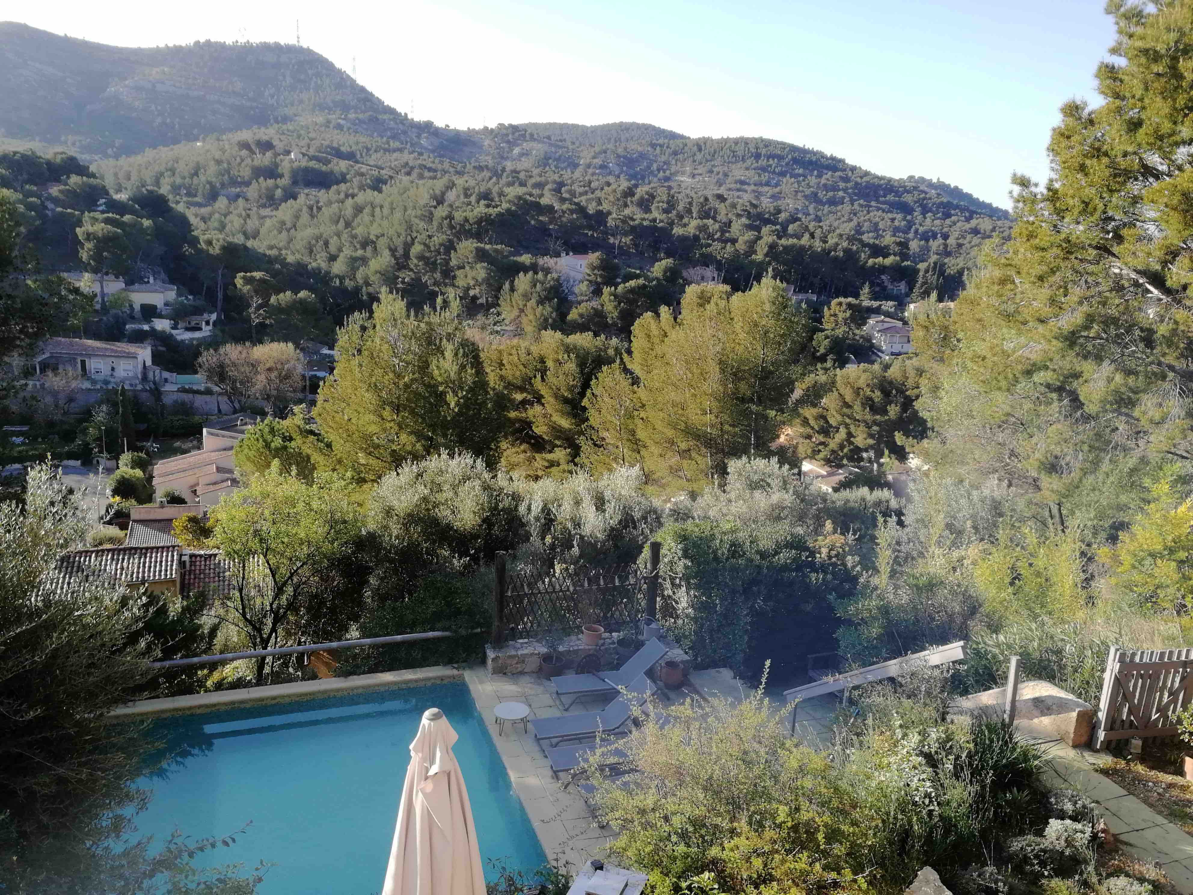 Bright room in Provencal house, quiet